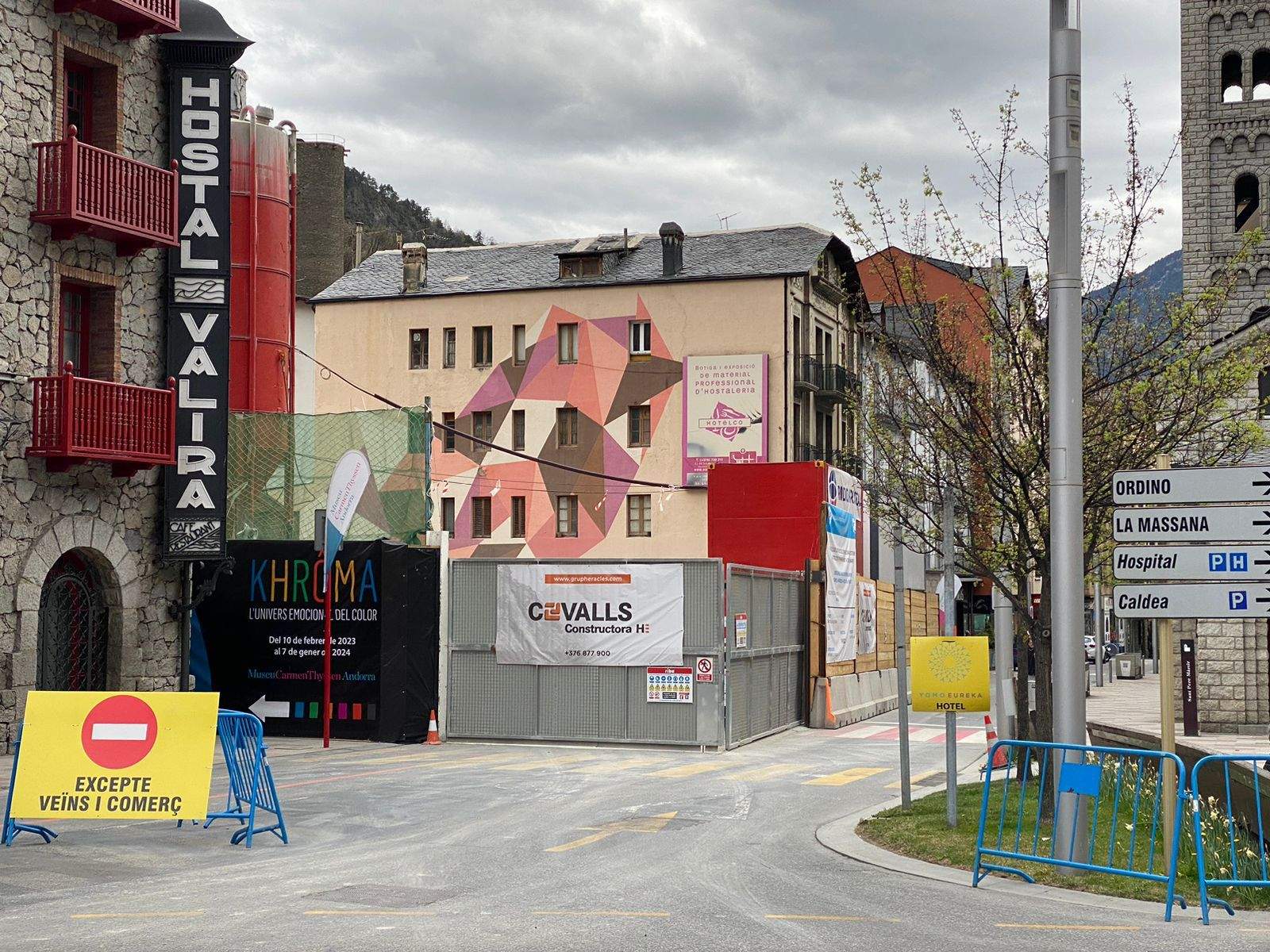 Zona on s'estan fent les obres de l'aparcament de l'església d'Escaldes