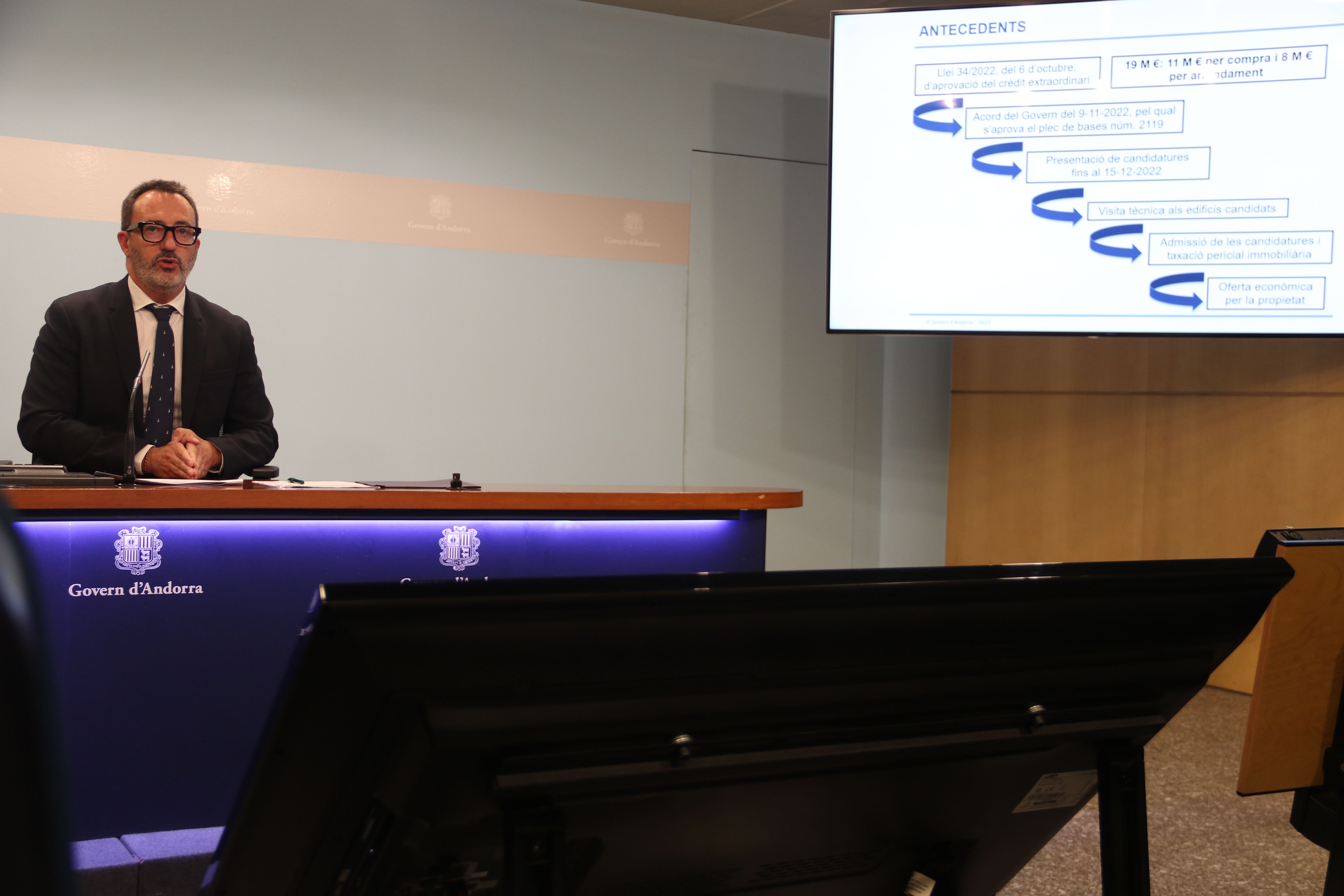 Víctor Filloy durant la compareixença. Víctor Filloy durant la compareixença.