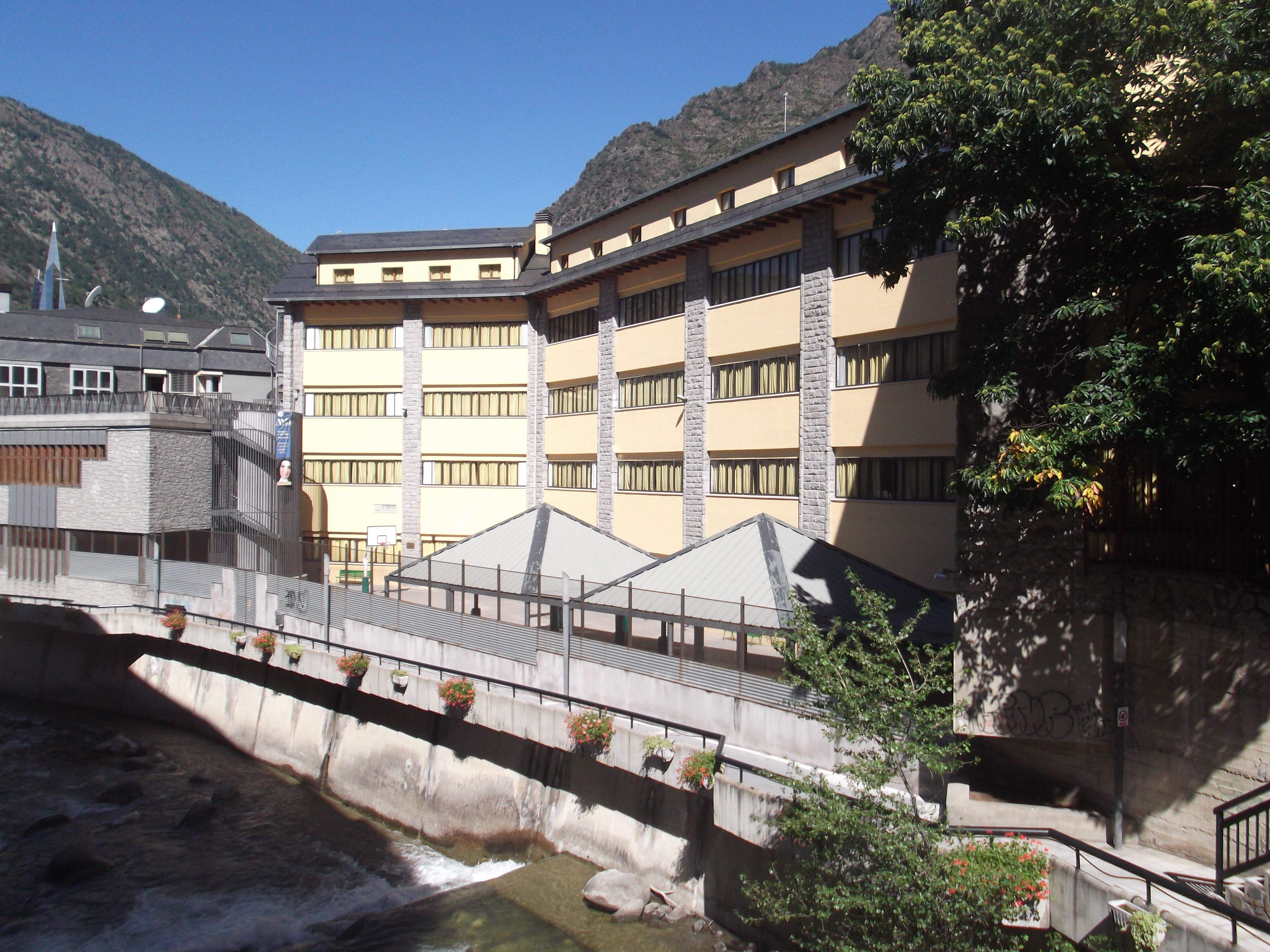 Una imatge del col·legi Sagrada Família.