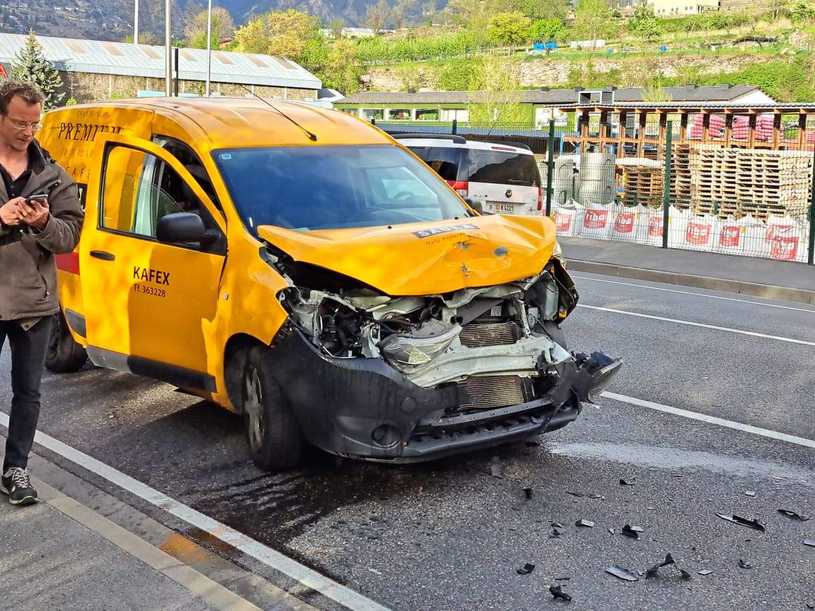 Un dels vehicles implicats.