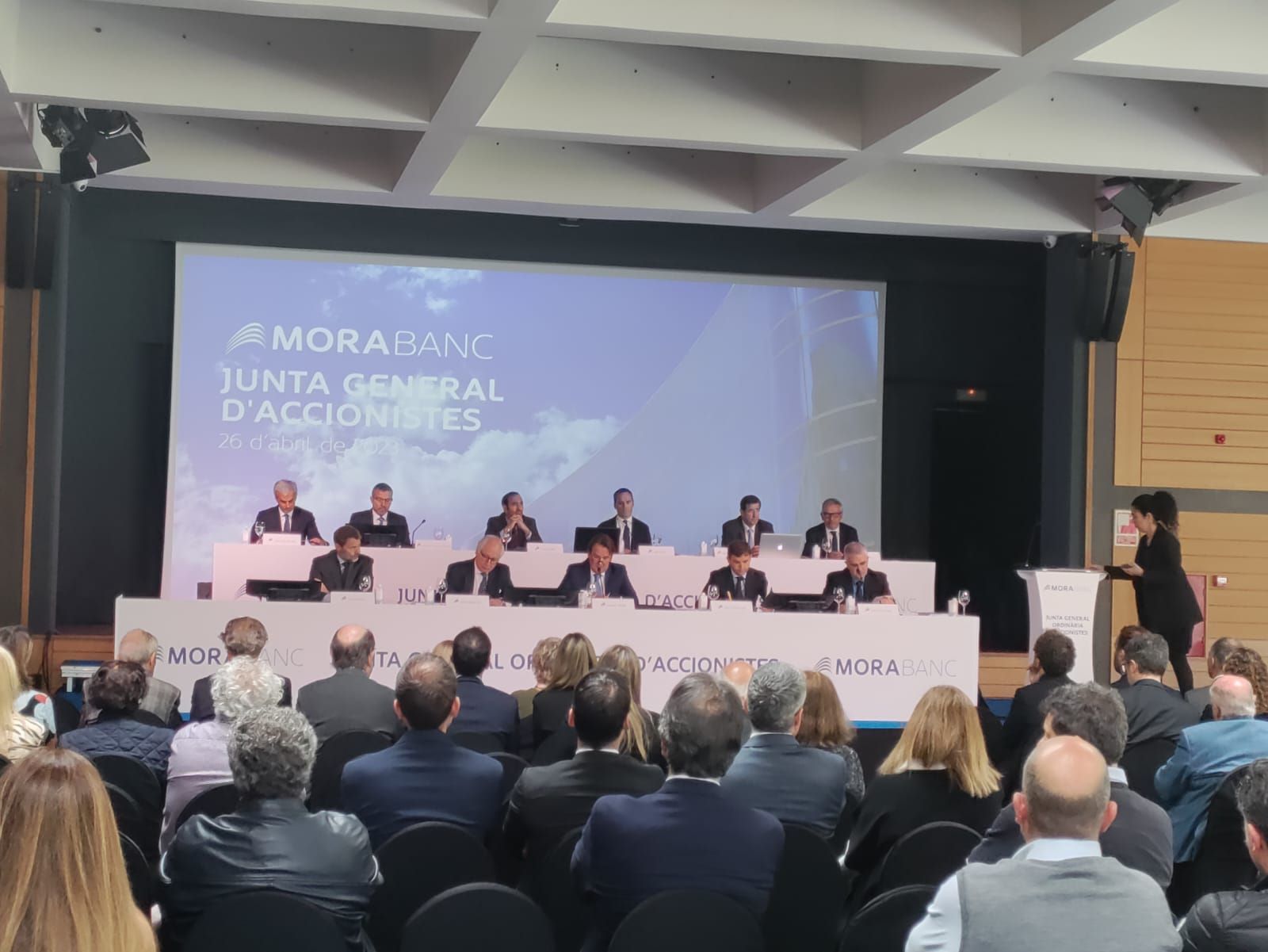 Una imatge de la junta d'accionistes de MoraBanc d'aquest dimecres a Andorra la Vella.