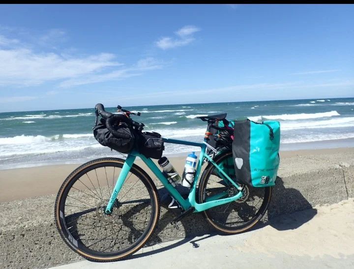 La bicicleta amb l'equipatge d'Andrea Sinfreu