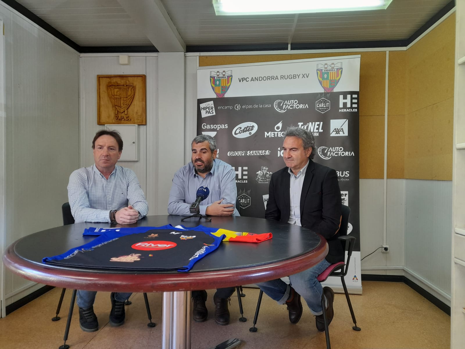 Albert Calvó, Gerard Giménez i Justo Ruiz