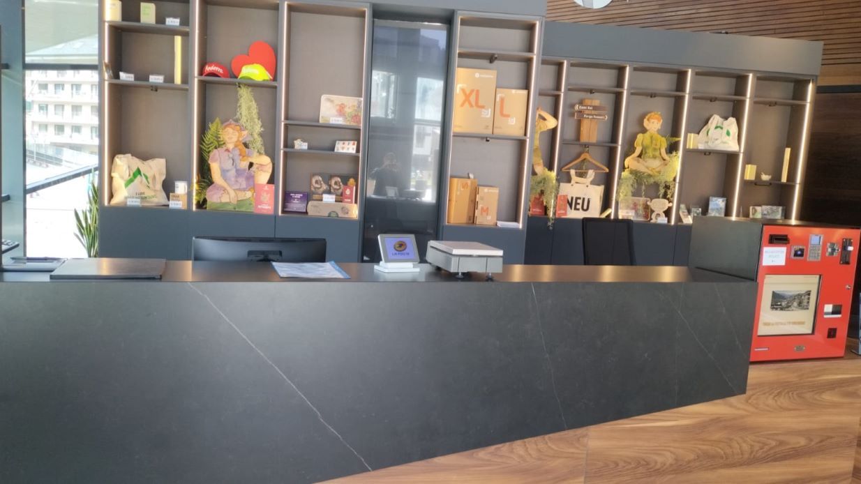 La nova oficina conjunta de Correos i La Poste a la Massana.