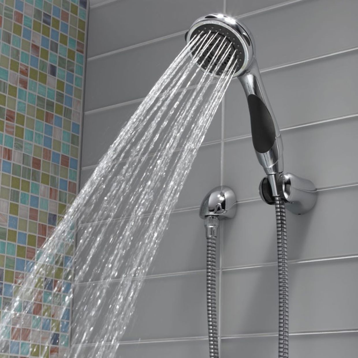 Els allotjaments demanaran que els hostes no malgastin l'aigua quan es dutxin