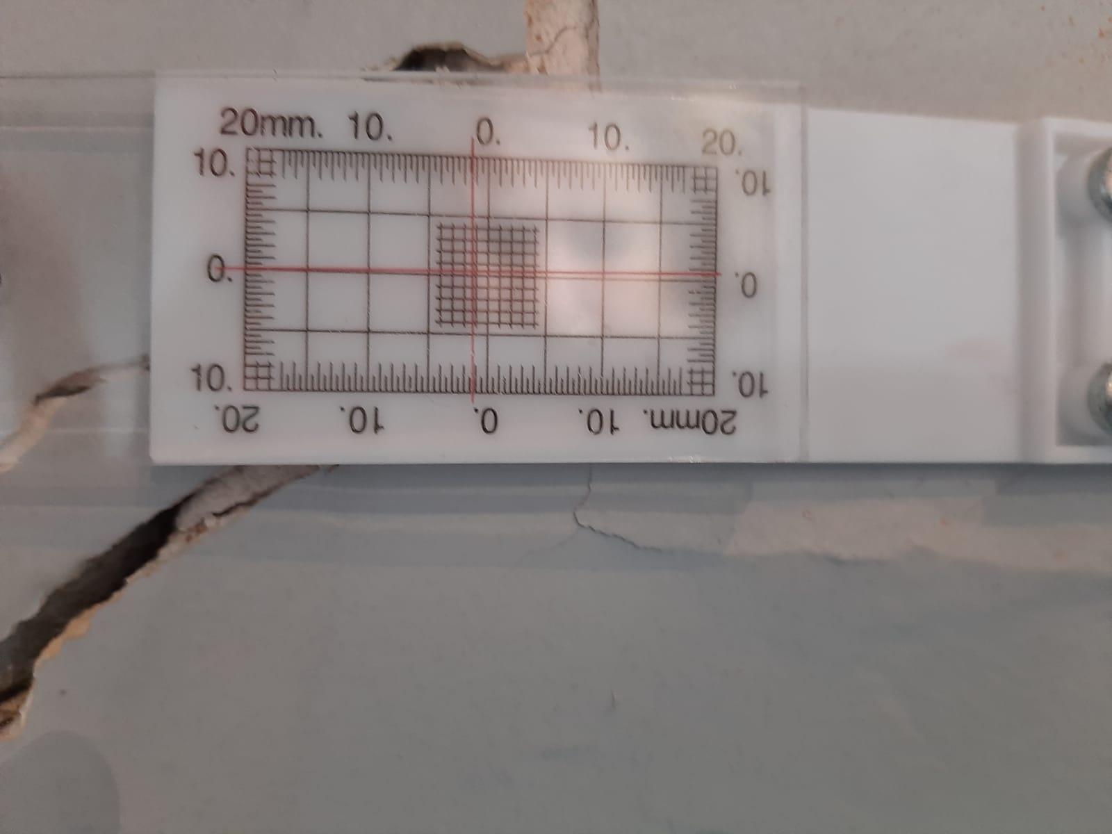 Estat de l'esquerda en un dels pisos afectats