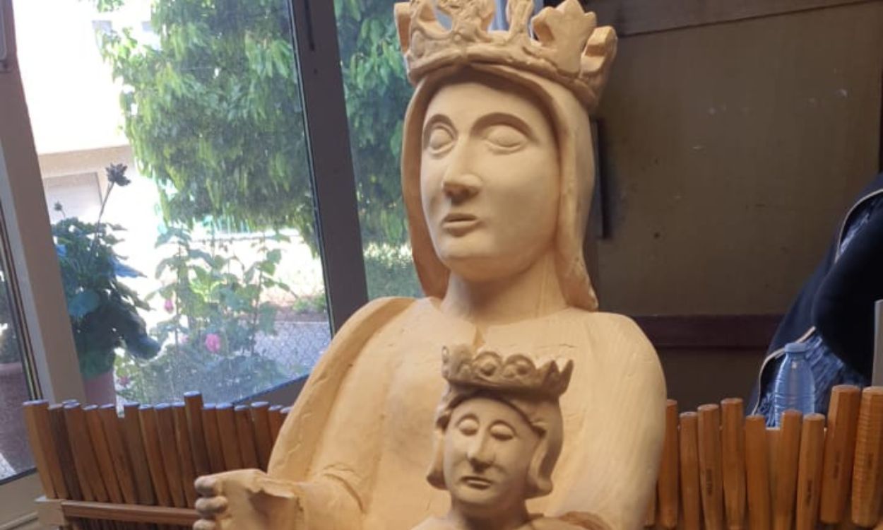 Part de la talla de la Verge de Canòlich que s'entregarà al Papa Francesc.