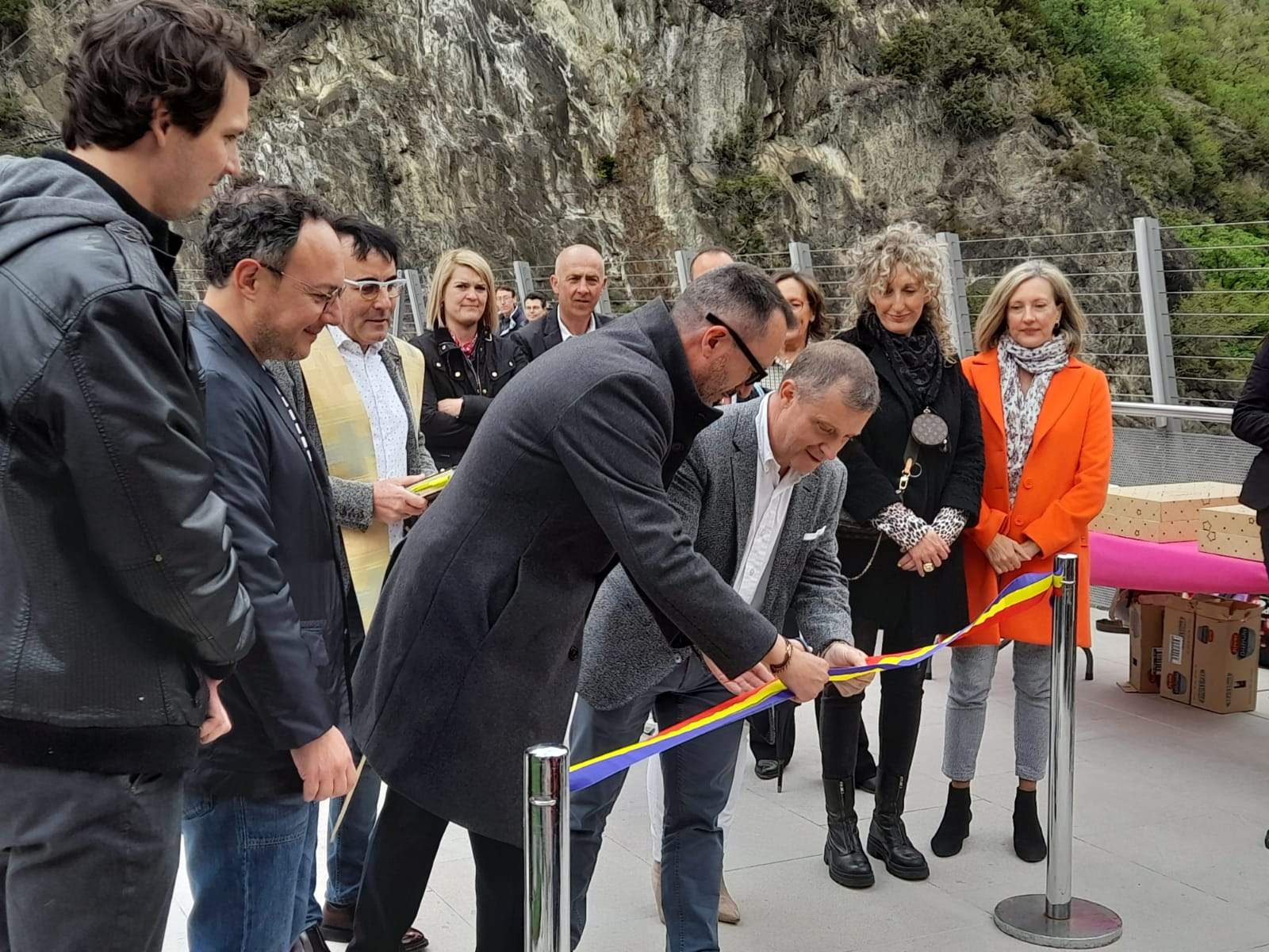 Josep Majoral i Víctor Filloy inaugurant la plaça de Rocacorba