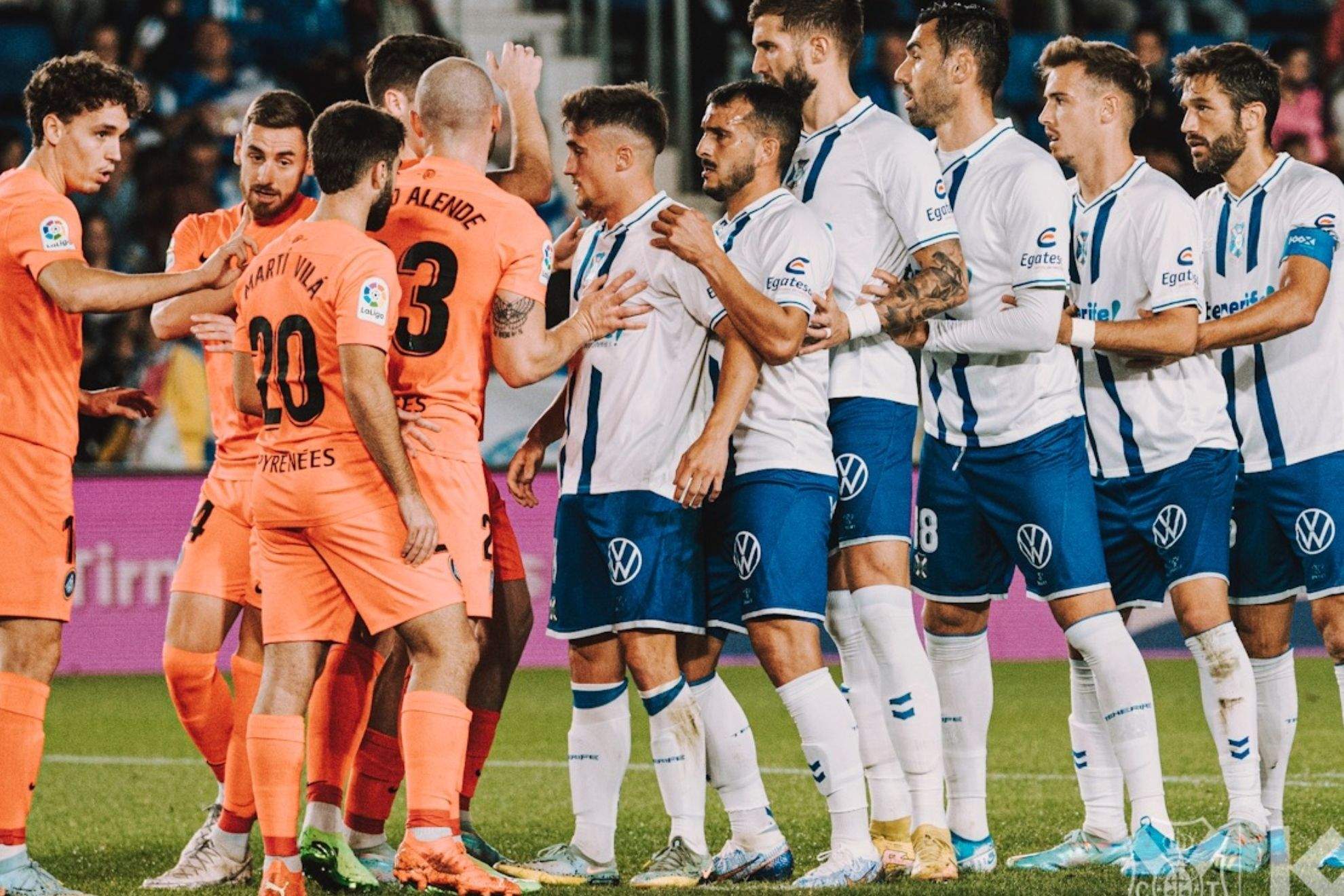 Un instant del partit d'anada a l'Heliodoro Rodríguez.