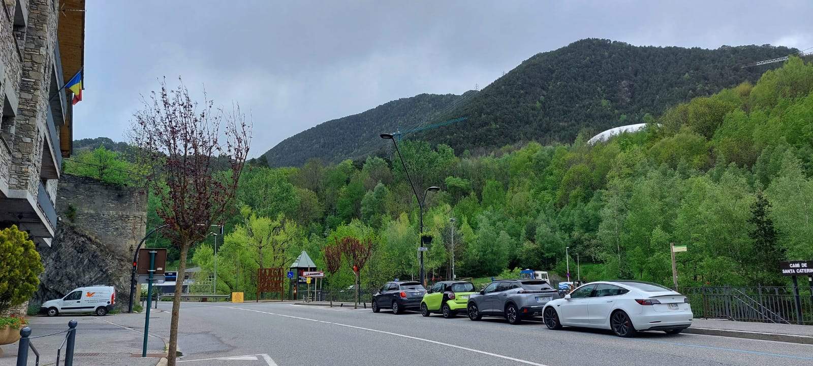L'enllaç nord del vial sortirà al costat de la Farga Rossell.