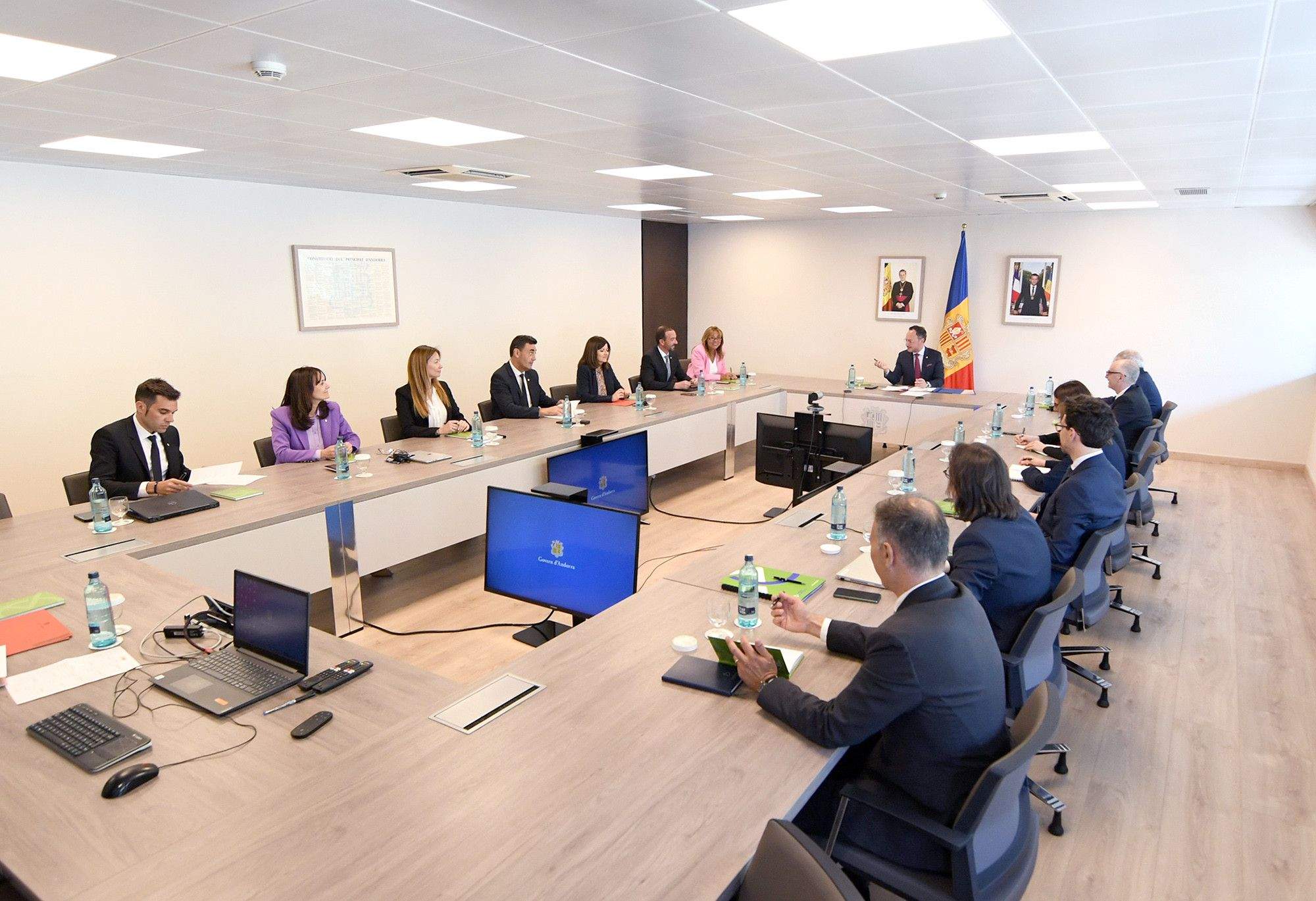 La primera reunió del nou Govern.