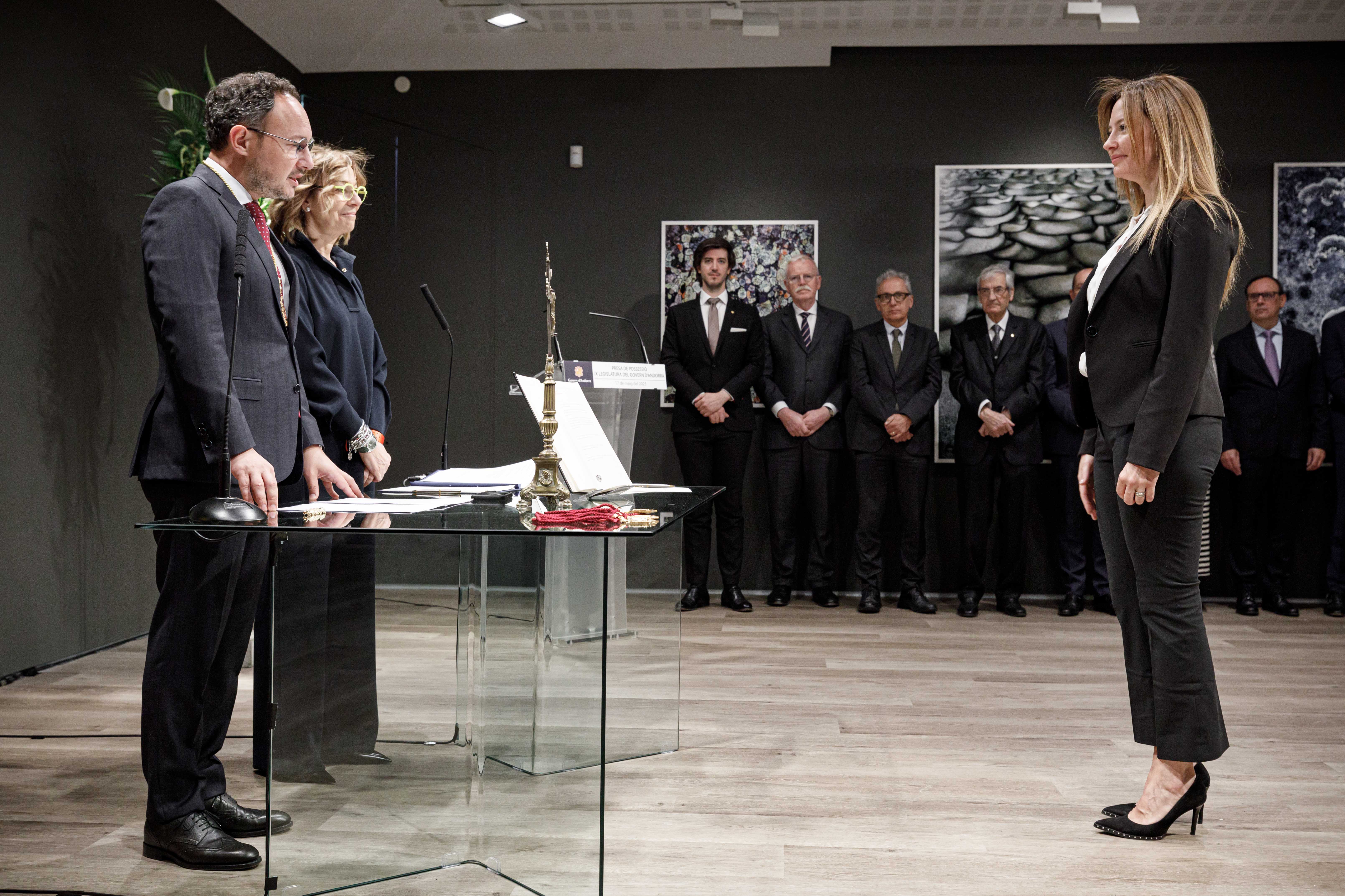 Helena Mas en el moment de prestar jurament.