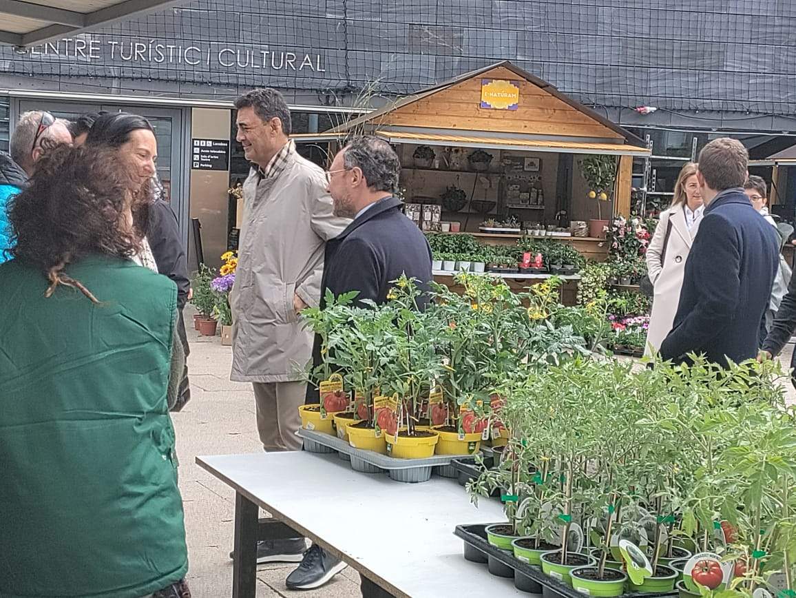 Visita a les parades.