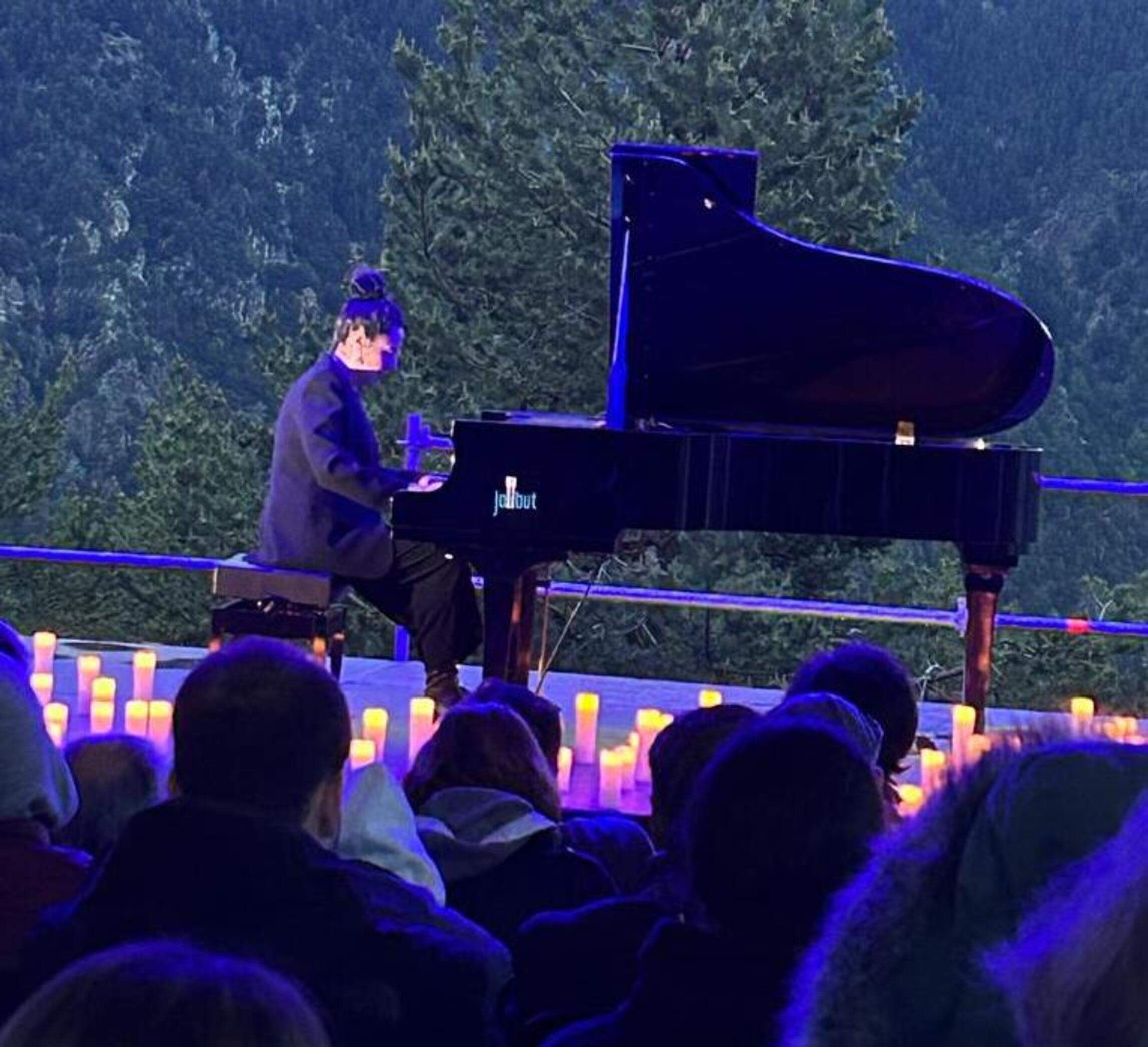 Míriam Manubens durant l'actuació.