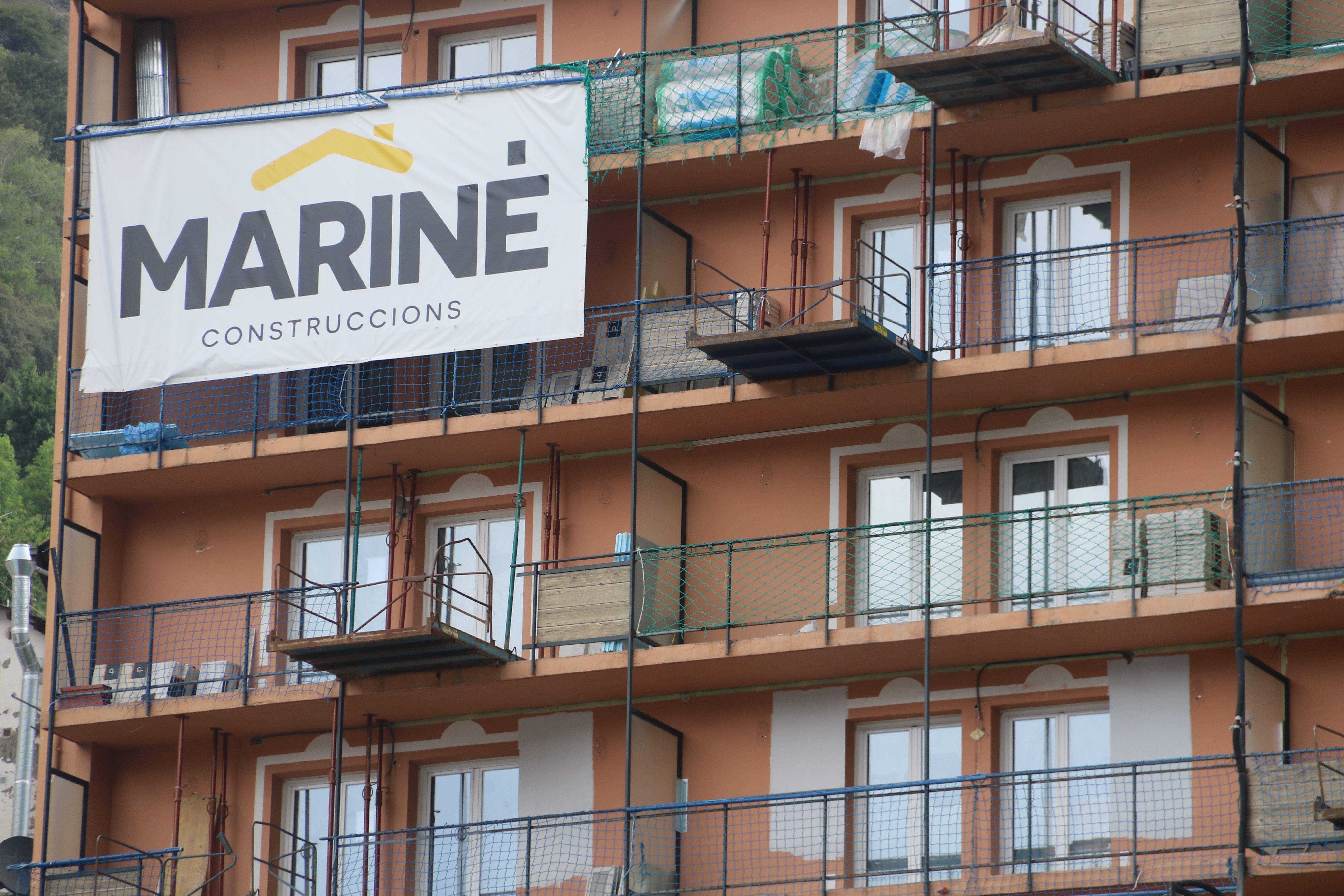 L'hotel Àrtic es troba ara en plenes obres de remodelació.