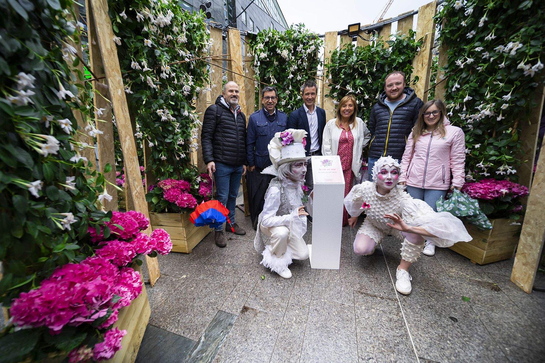 Inauguració d'Andorra la Vella en flor passada per aigua.