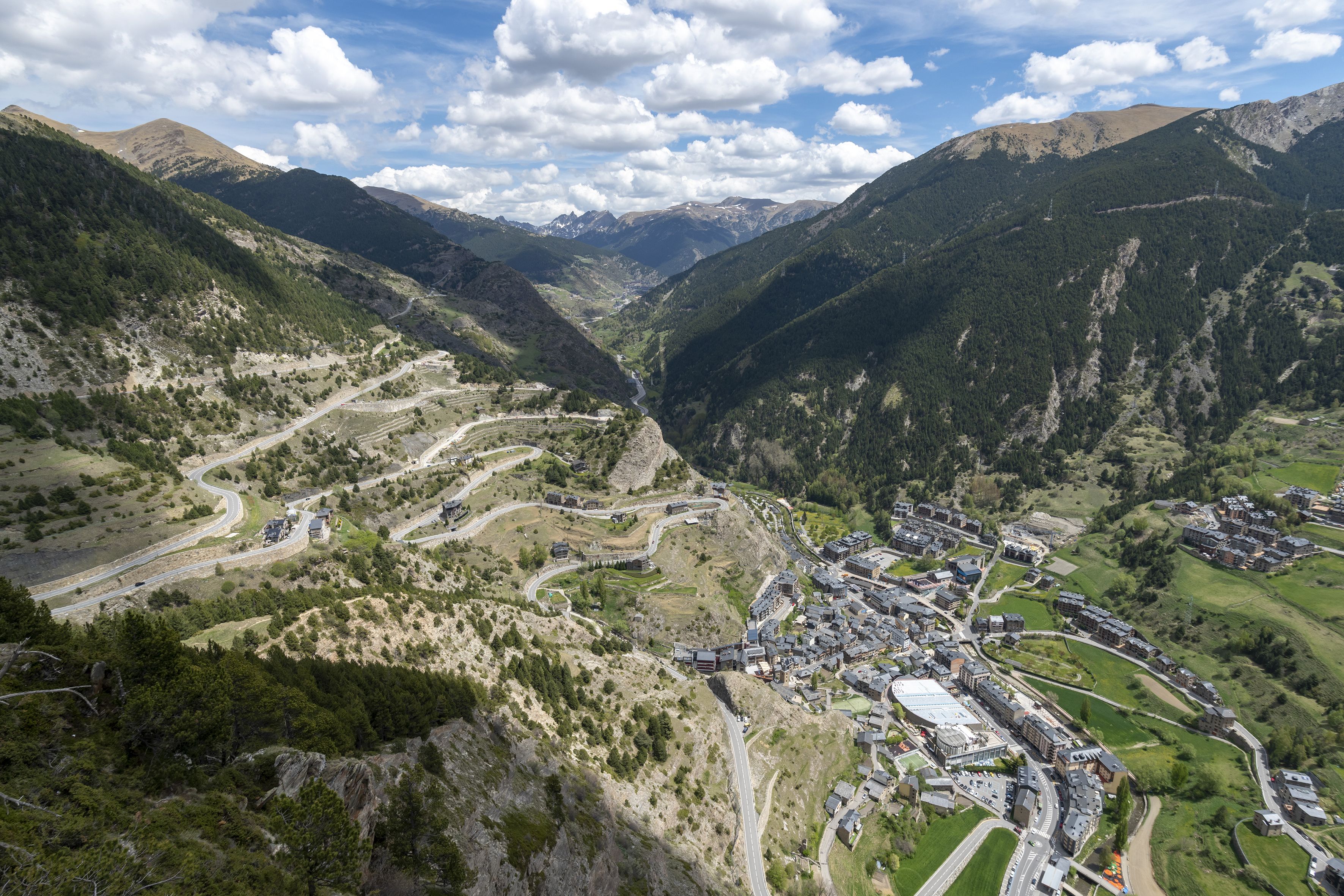 Una imatge de Canillo des del Roc del Quer.