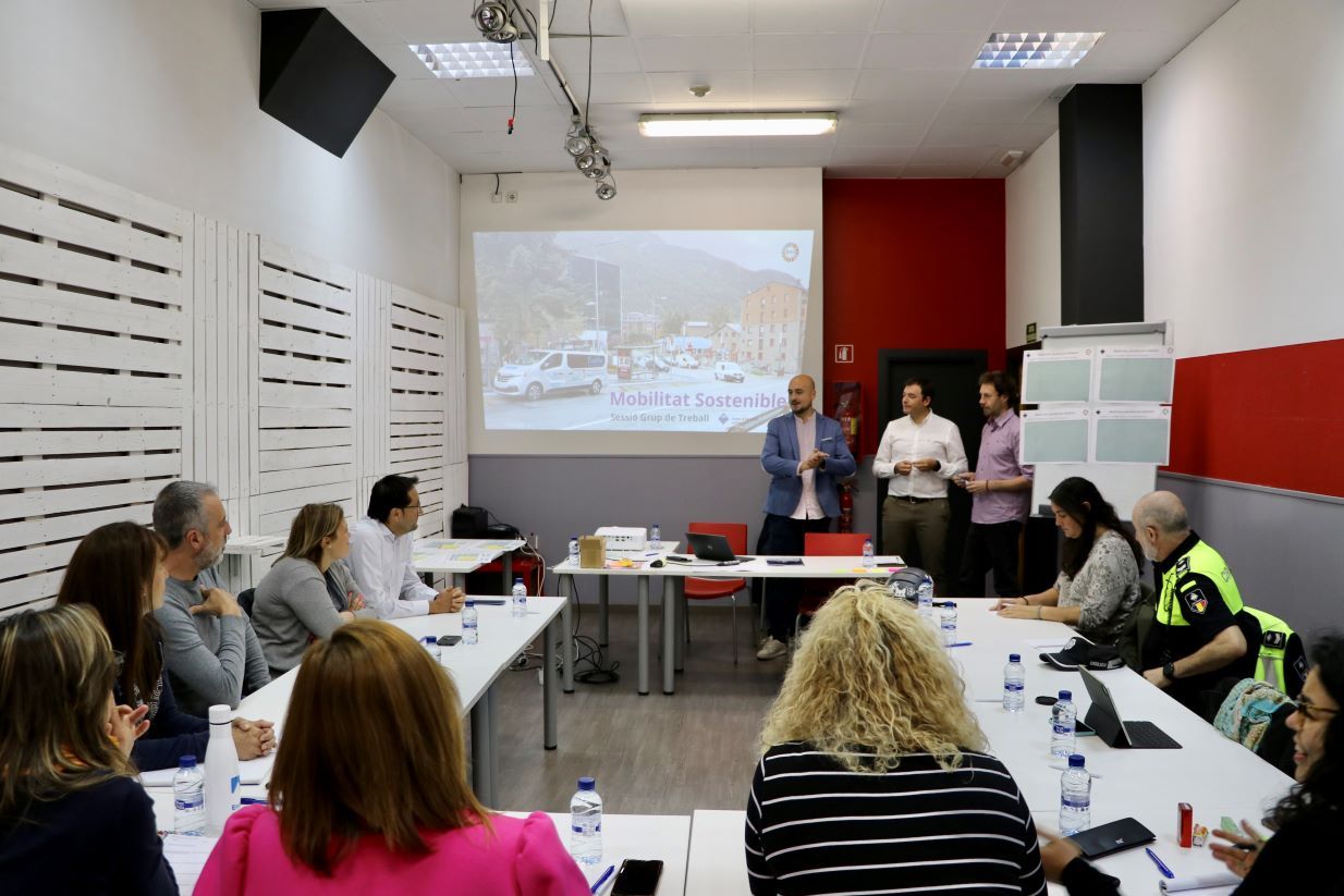 Reunió pel  Pla de mobilitat sostenible aquest dilluns al comú d'Encamp.
