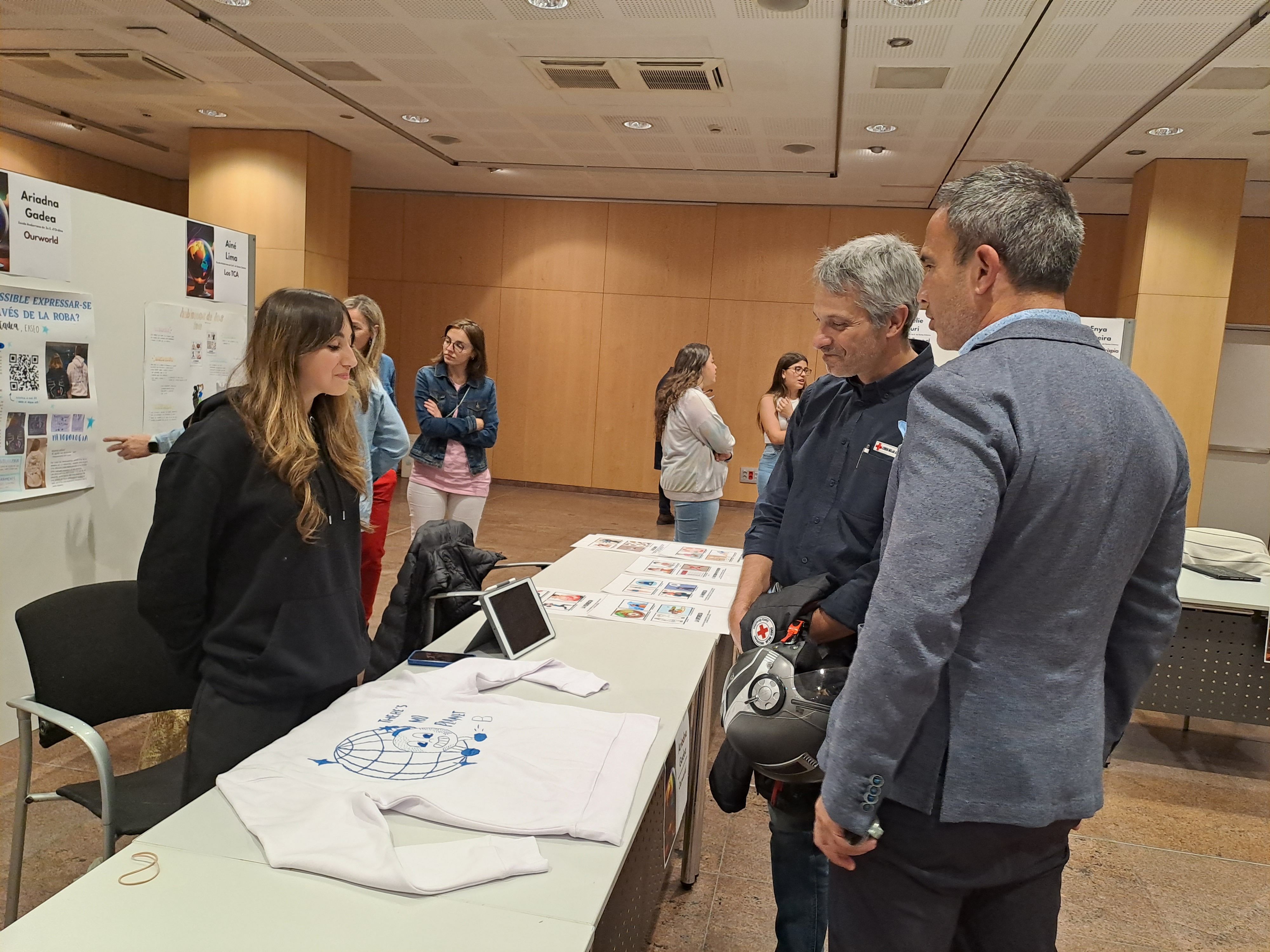 El secretari d'Estat d'Esports, Joventut també s'ha passat per la jornada. El secretari d'Estat d'Esports, Joventut també s'ha passat per la jornada.