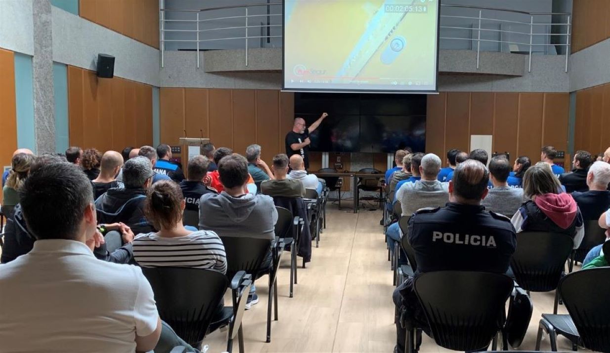 Una seixantena d'agents han seguit la formació.