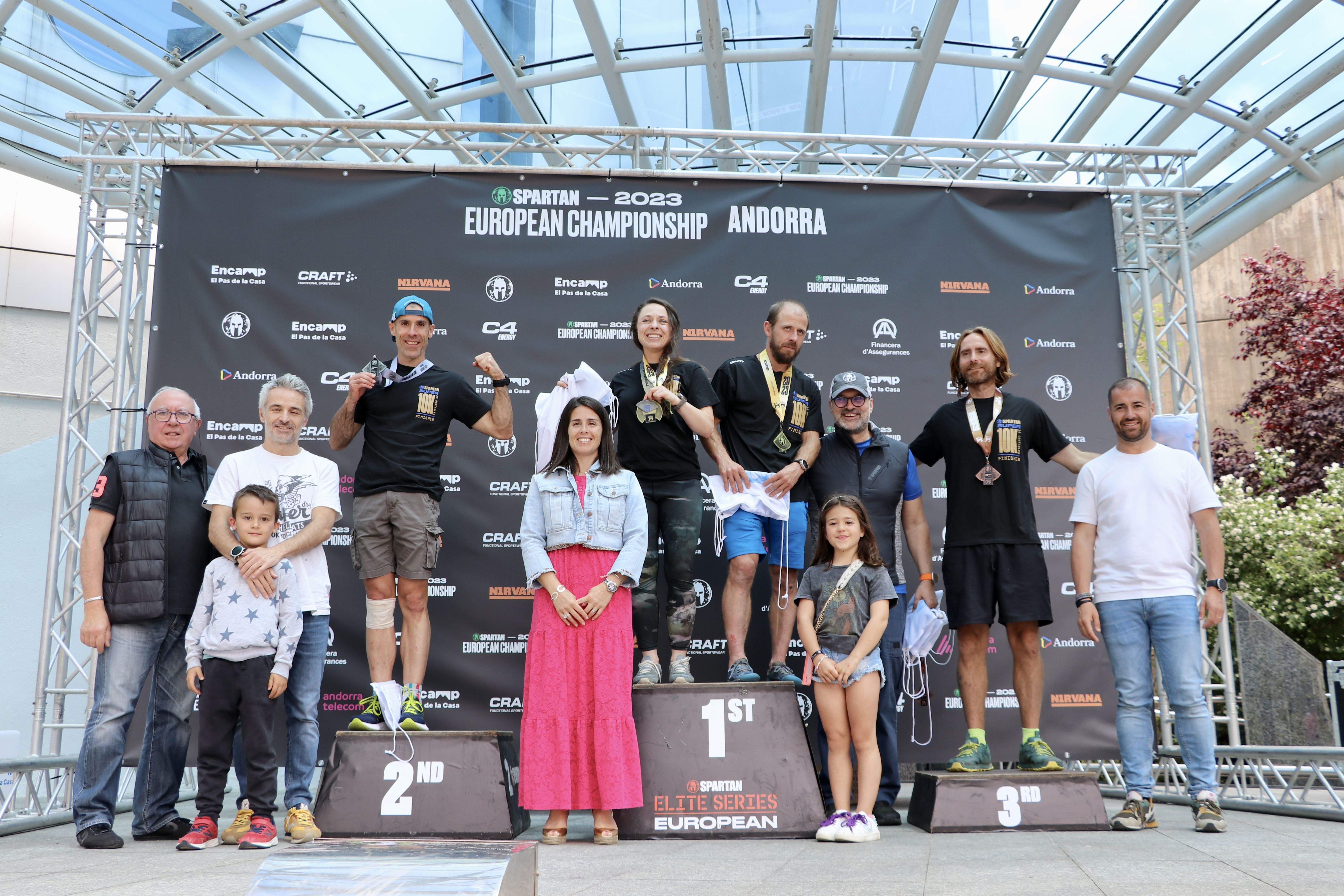 El podi amb els guanyadors d'una de les proves d'aquest diumenge.