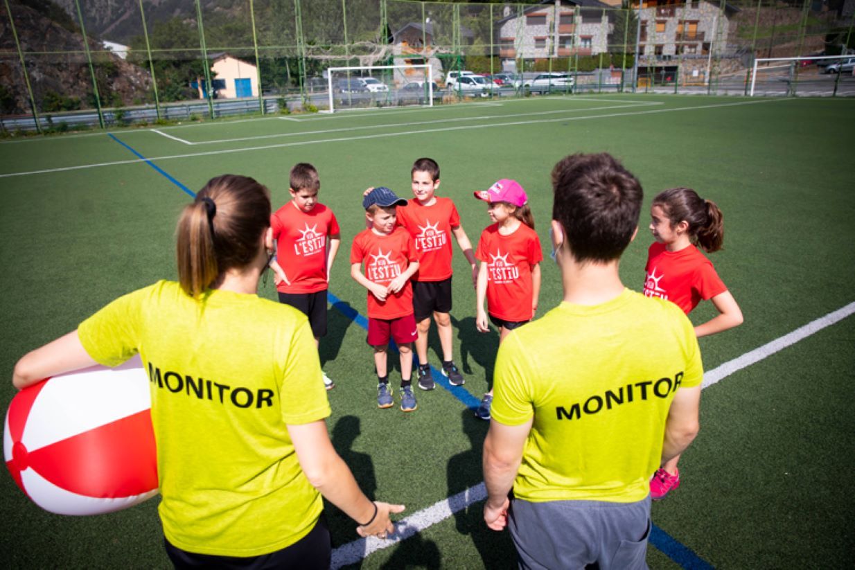 Dos monitors de lleure a Andorra la Vella.