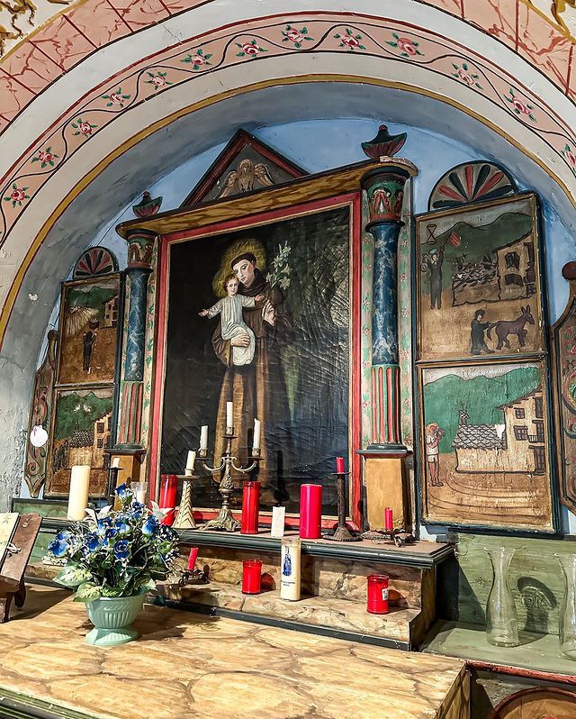 Un detall de l'altar de l'església. Un detall de l'altar de l'església.