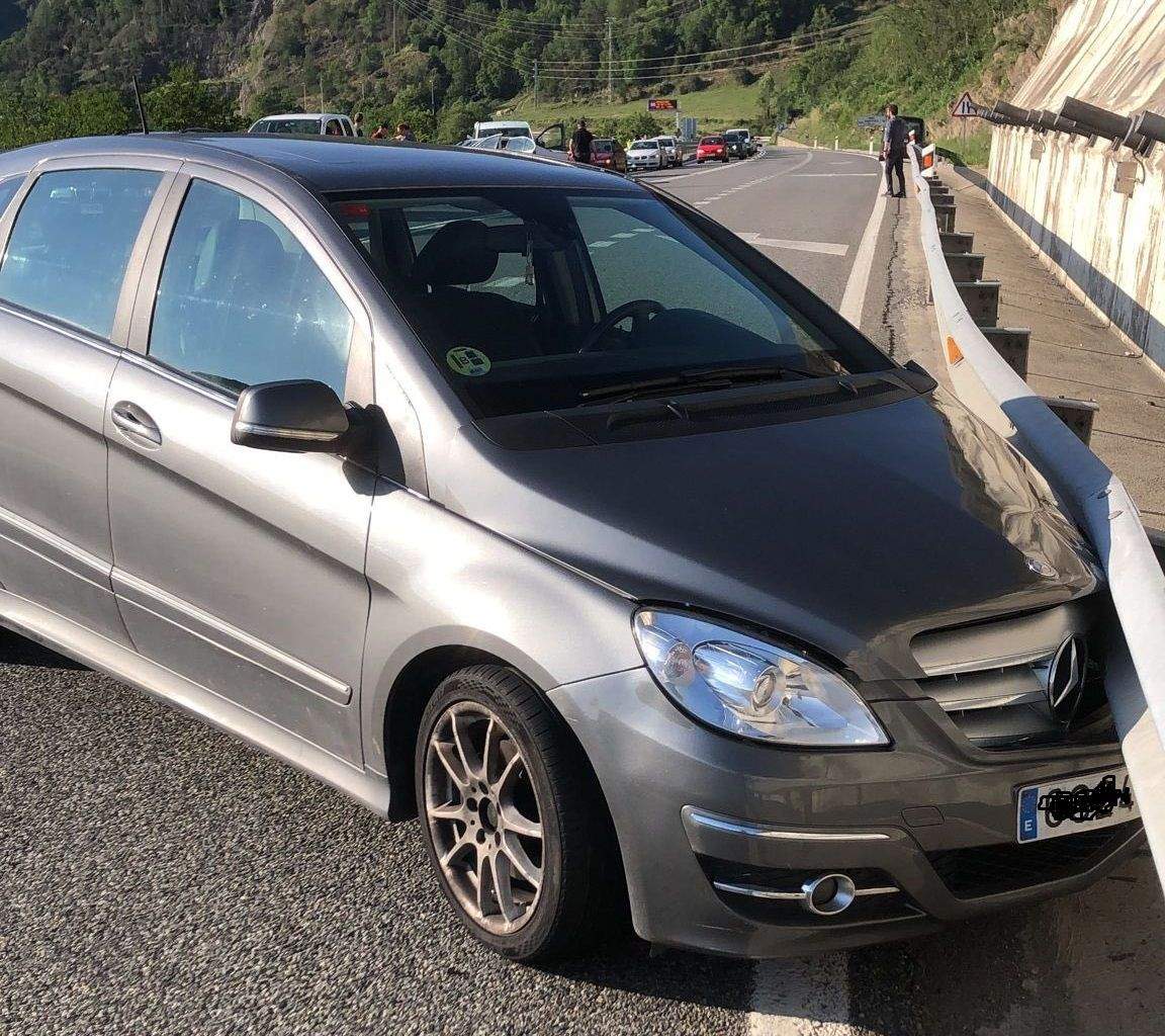 Un dels vehicles afectats a l'accident.