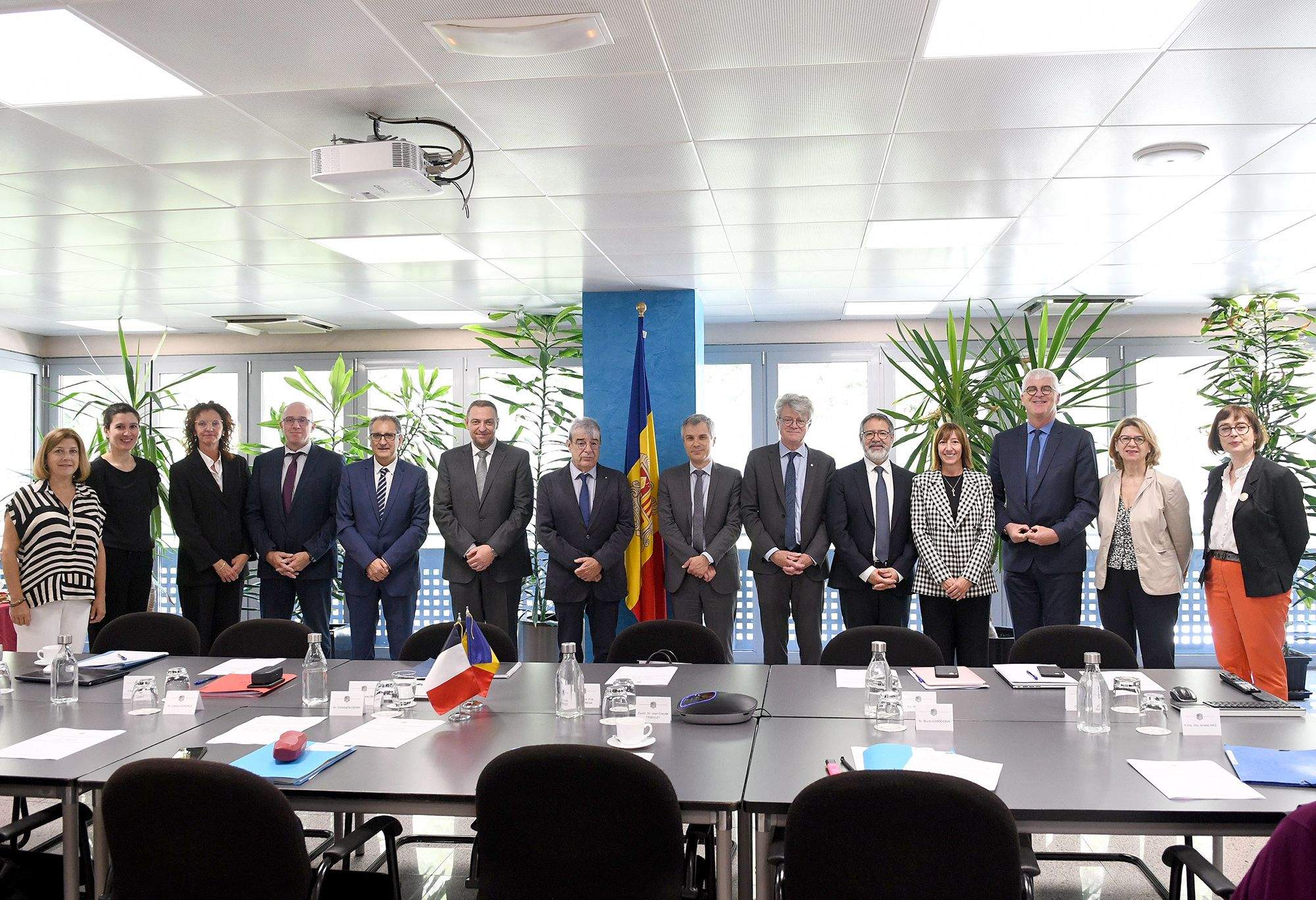 La reunió ha tingut lloc al ministeri d'Educació, a Sant Julià.