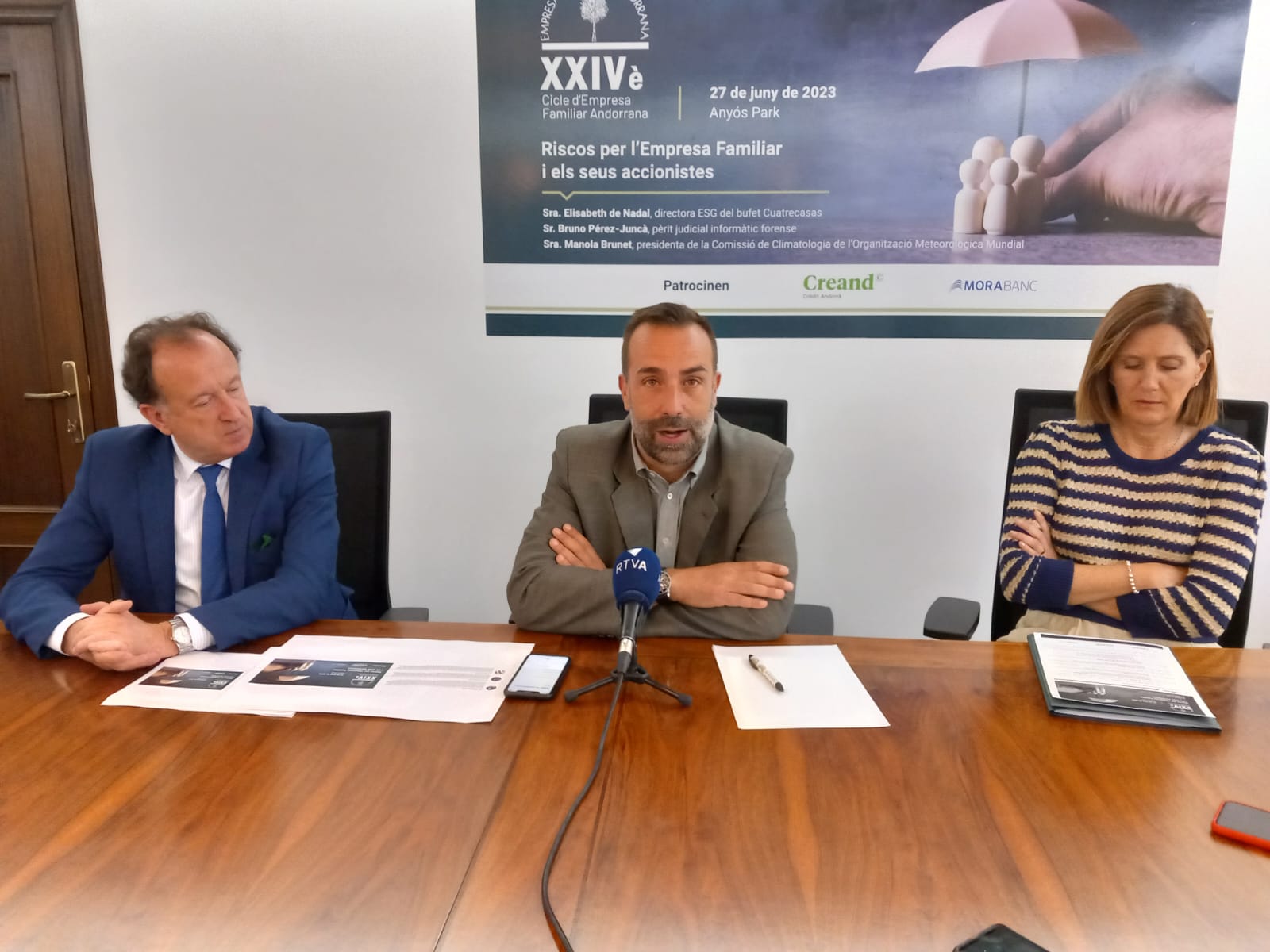 Joan Tomàs, Daniel Armengol i Susanna Roca, en la presentació del cicle de l'EFA.