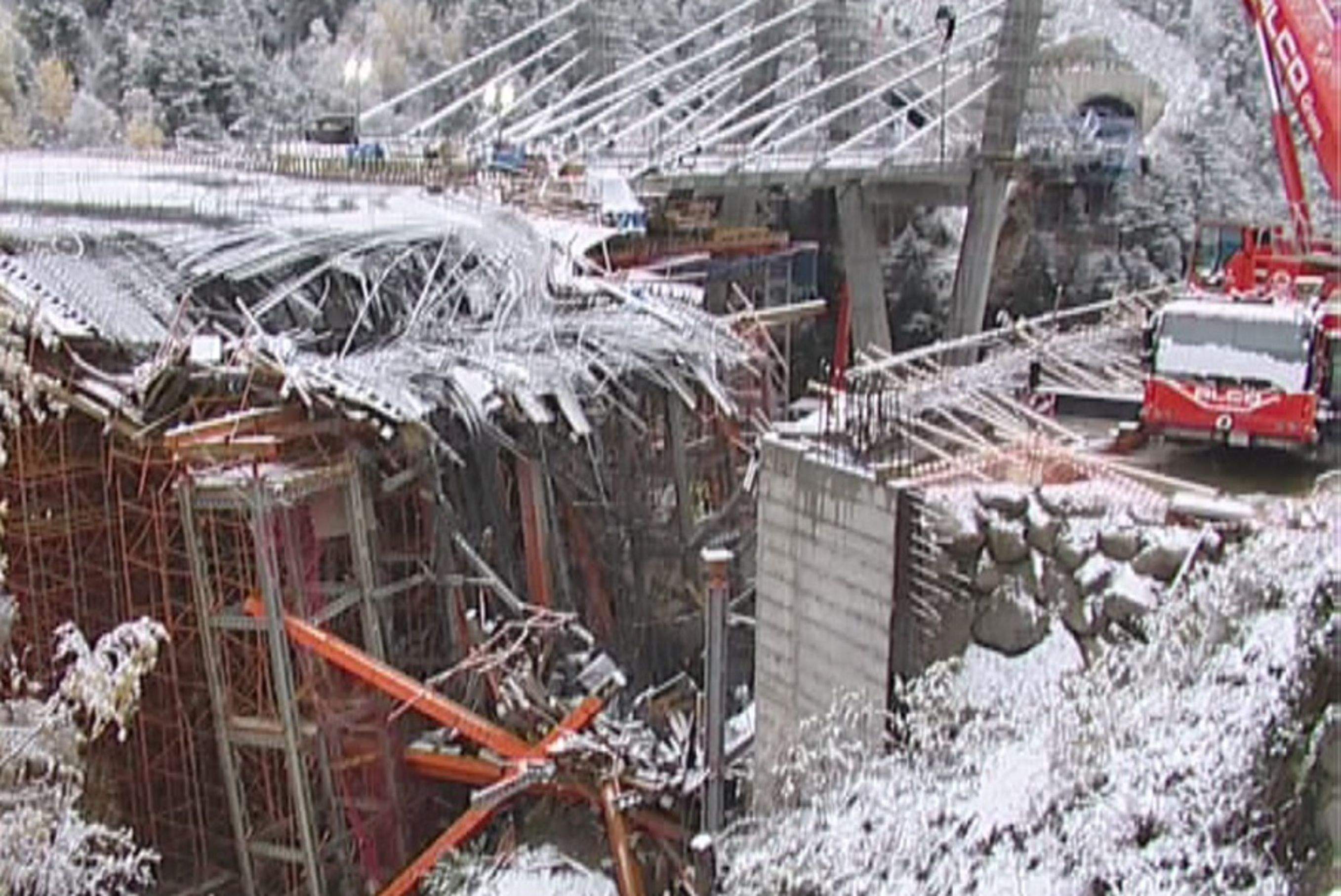 L'estructura enfonsada. L'estructura enfonsada.