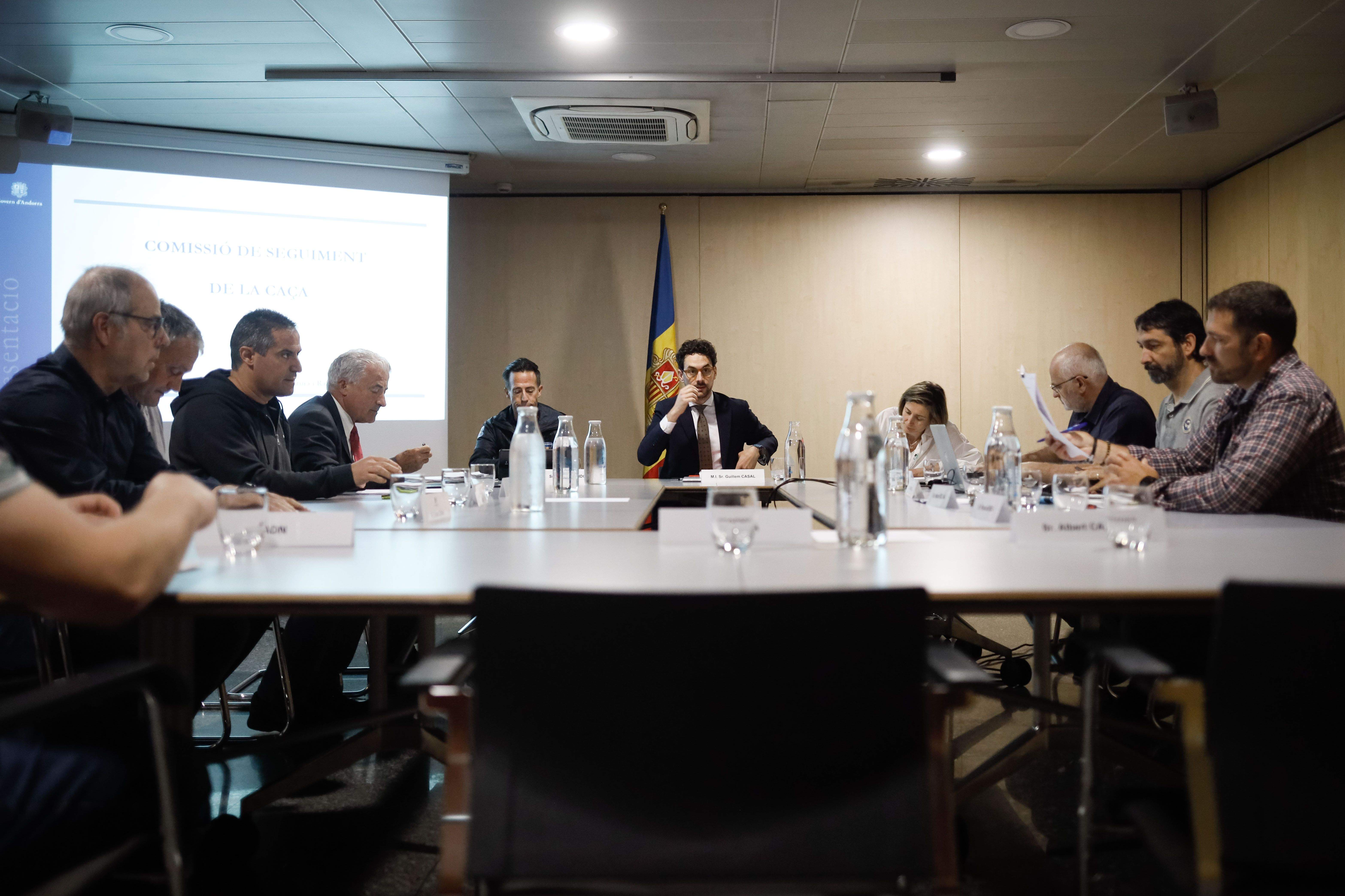 Un moment de la reunió de la comissió de seguiment de la caça.