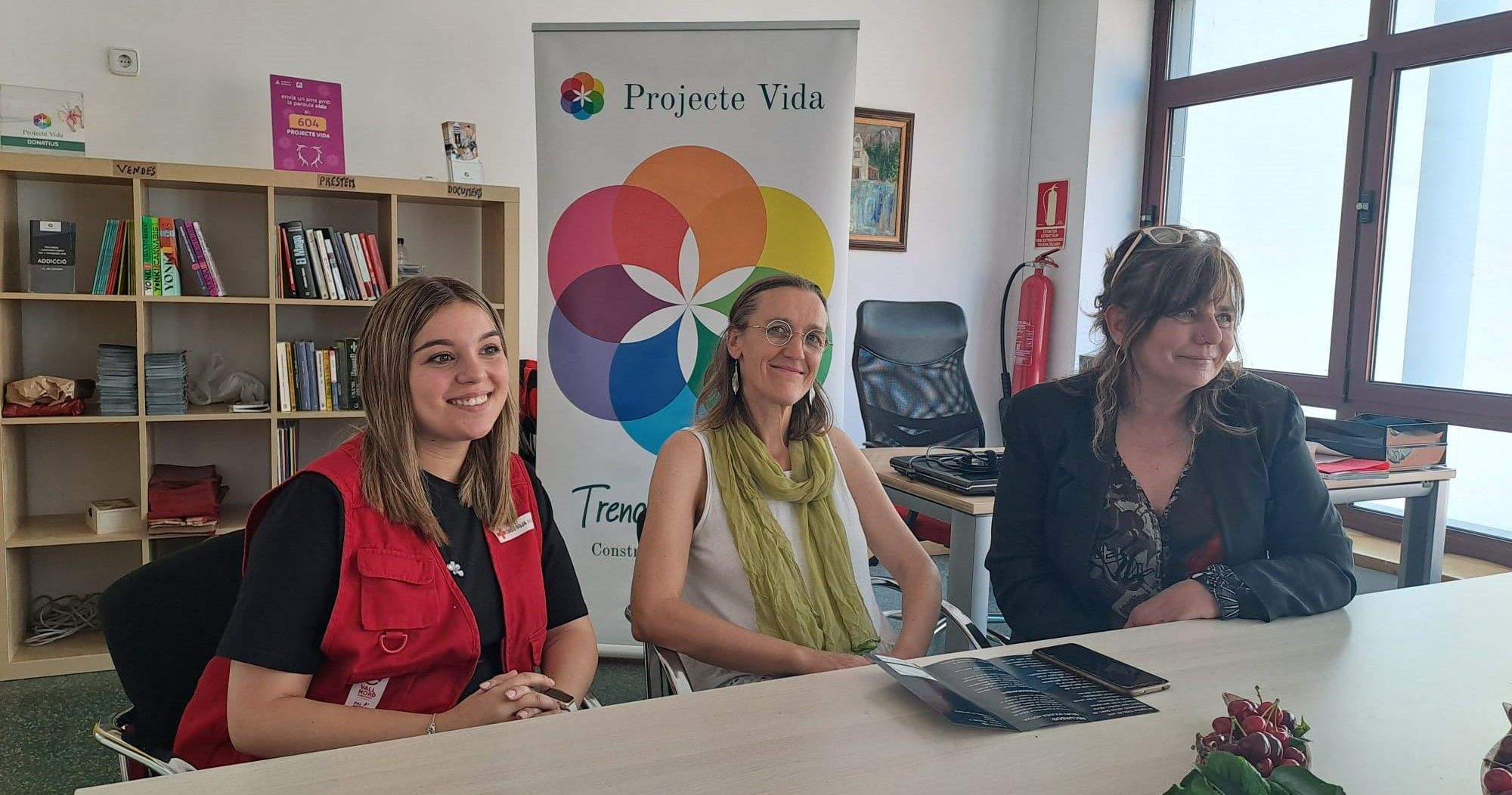 Un moment de l'acte de presentació de la jornada organitzada per Creu Roja i Projecte Vida.