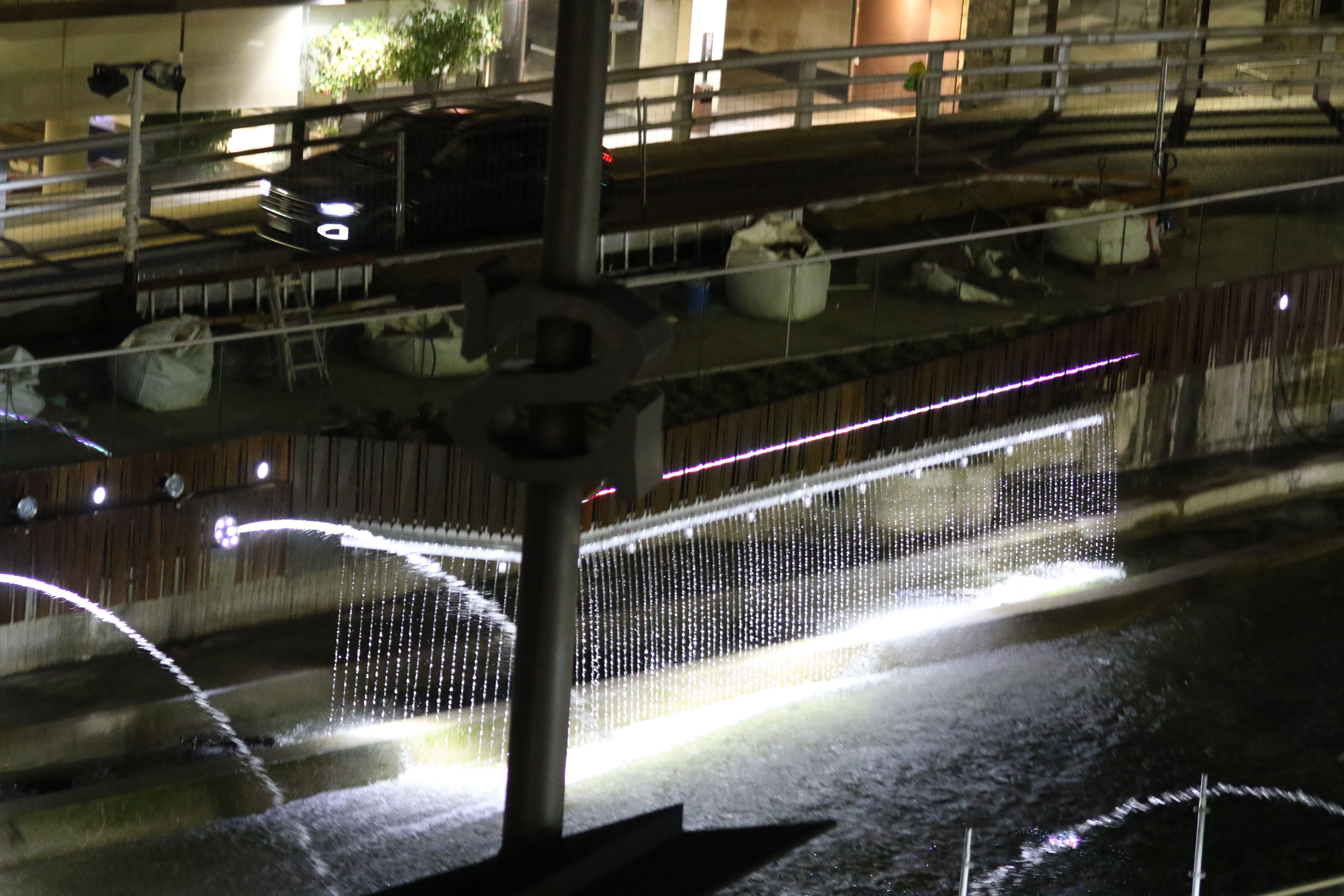 Més proves amb cortines d'aigua. Més proves amb cortines d'aigua.