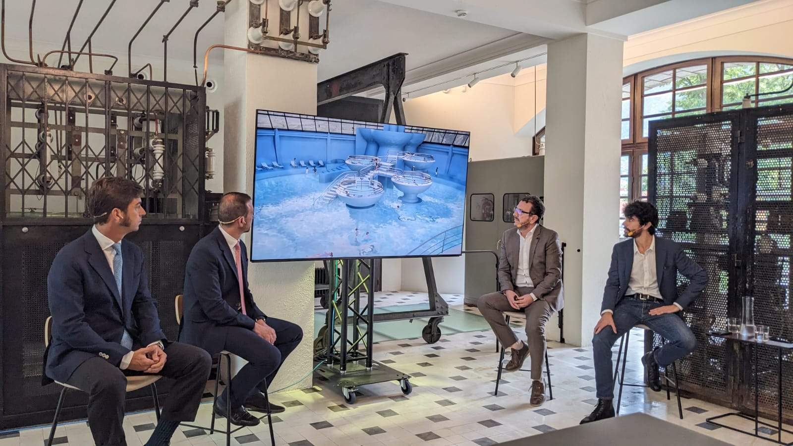 El ministre de Turisme, Jordi Torres, i el director d'Andorra Turisme, Betim Budzaku, acompanyats del representant de Disney Casimiro Romero i el fotograf Javier Corso.