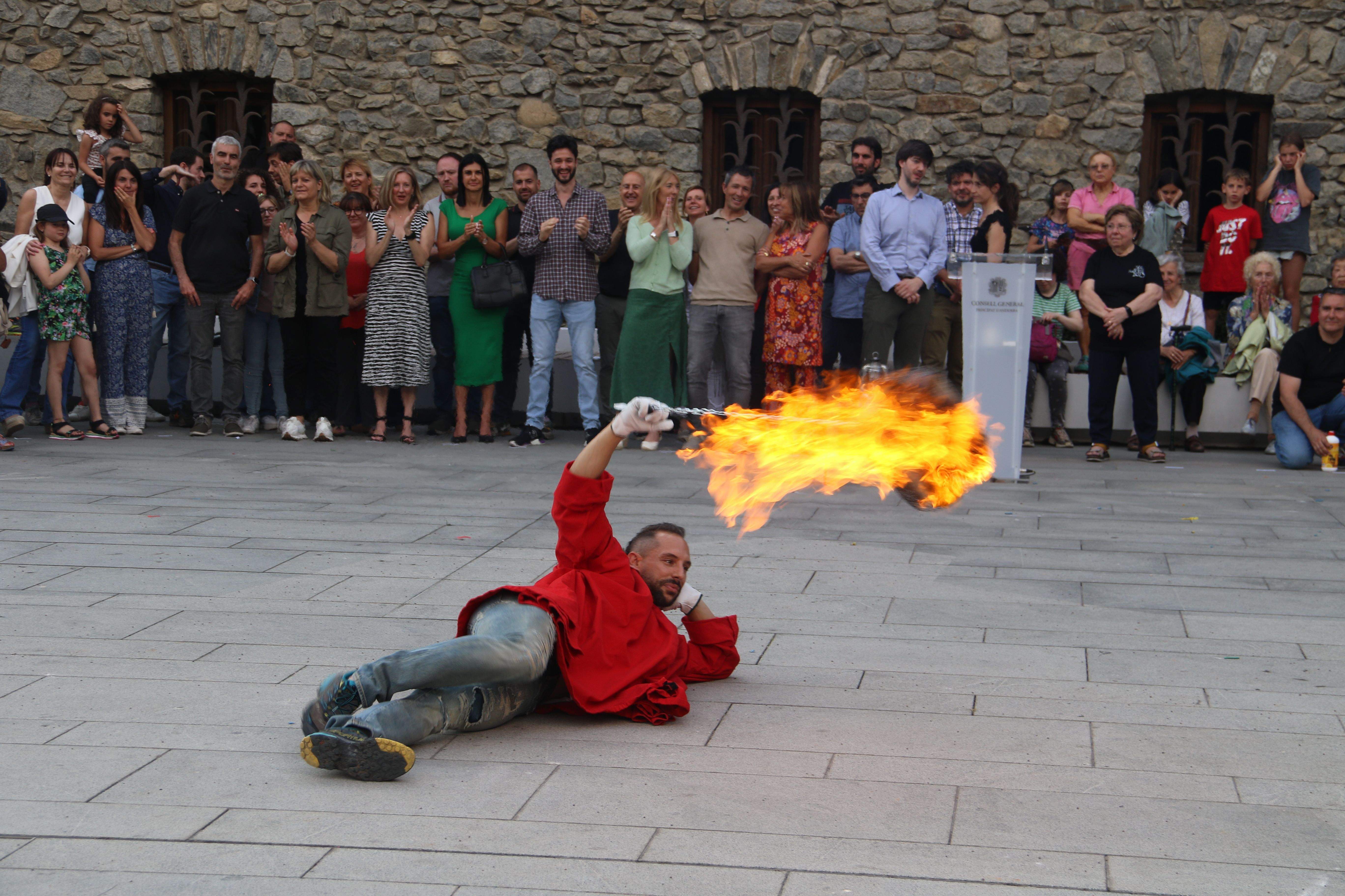 Gerard Remolins no s'ha deixat ni un pèl a la llengua a la plaça.