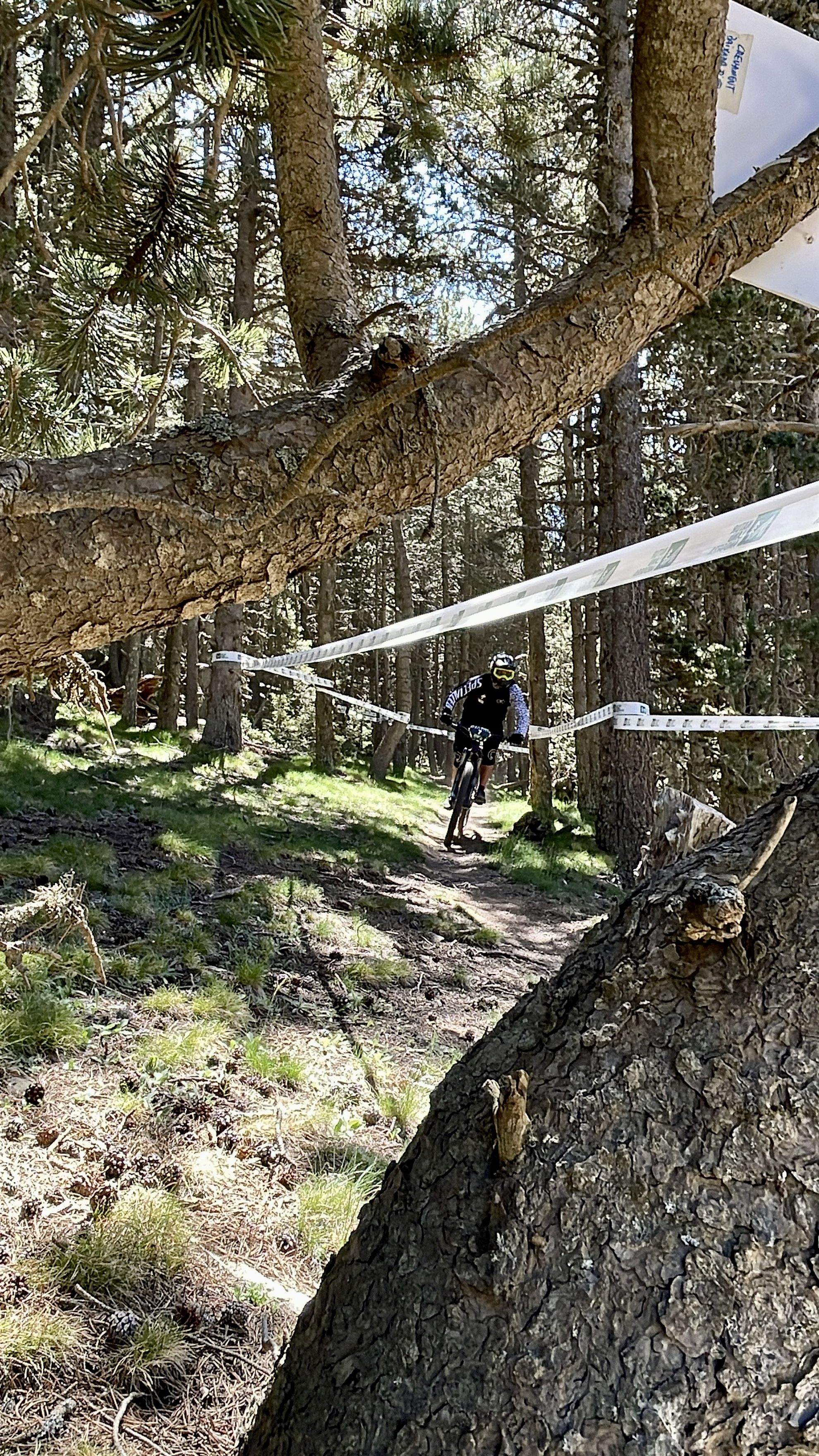 Un dels participants en plena competició.