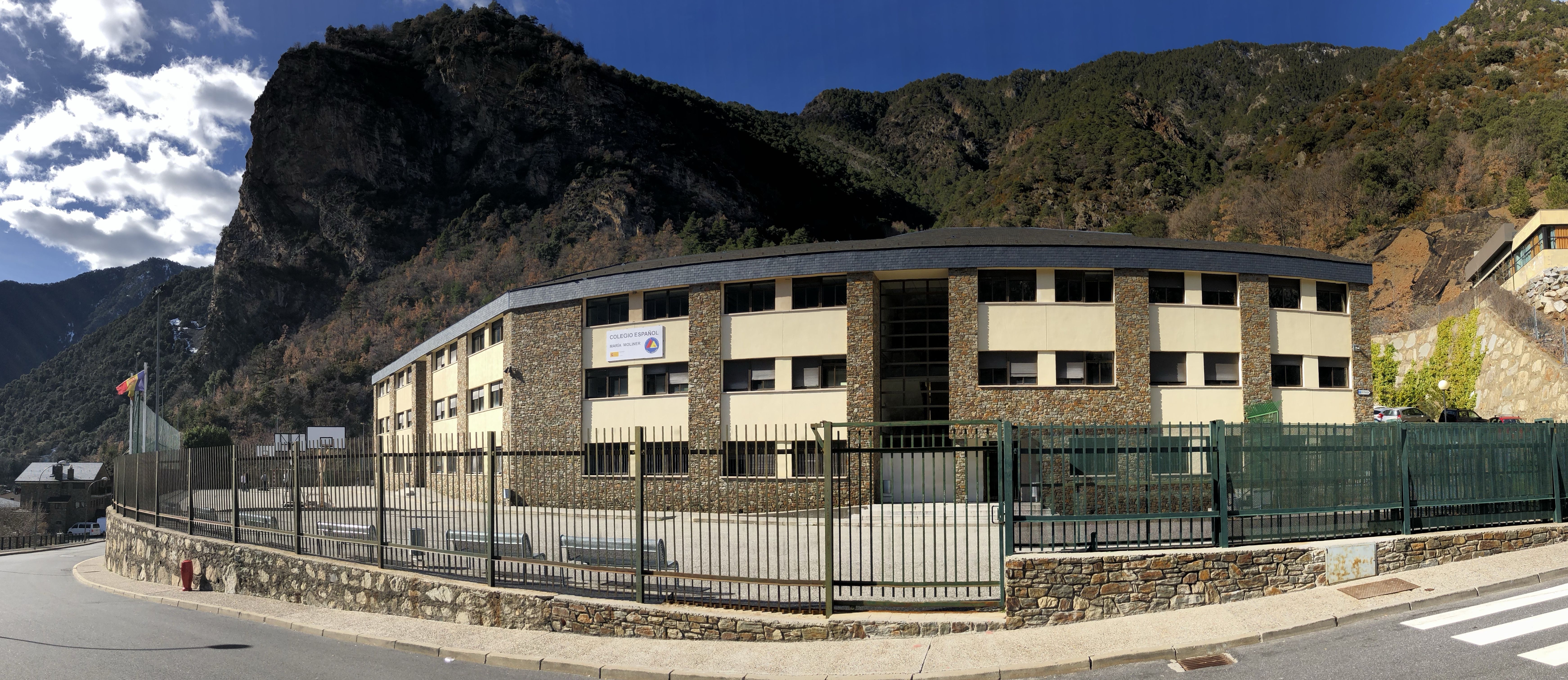 Una imatge del col·legi espanyol de secundària María Moliner.