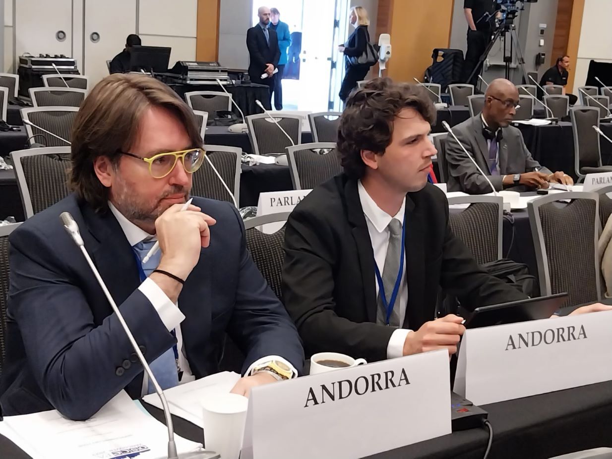 Carles Naudi i Pol Bartolomé a la reunió de l'OSCE-PA.