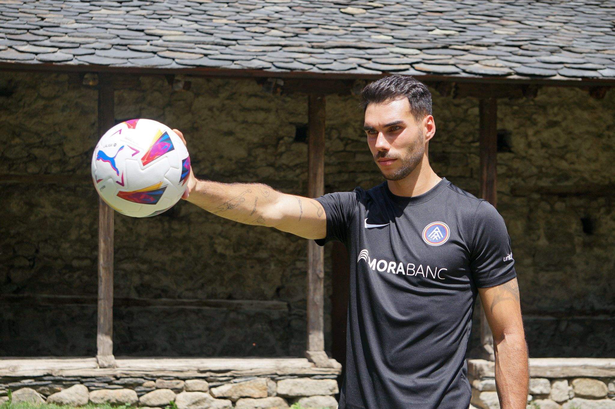 Dani Martín amb la samarreta de l'FC Andorra