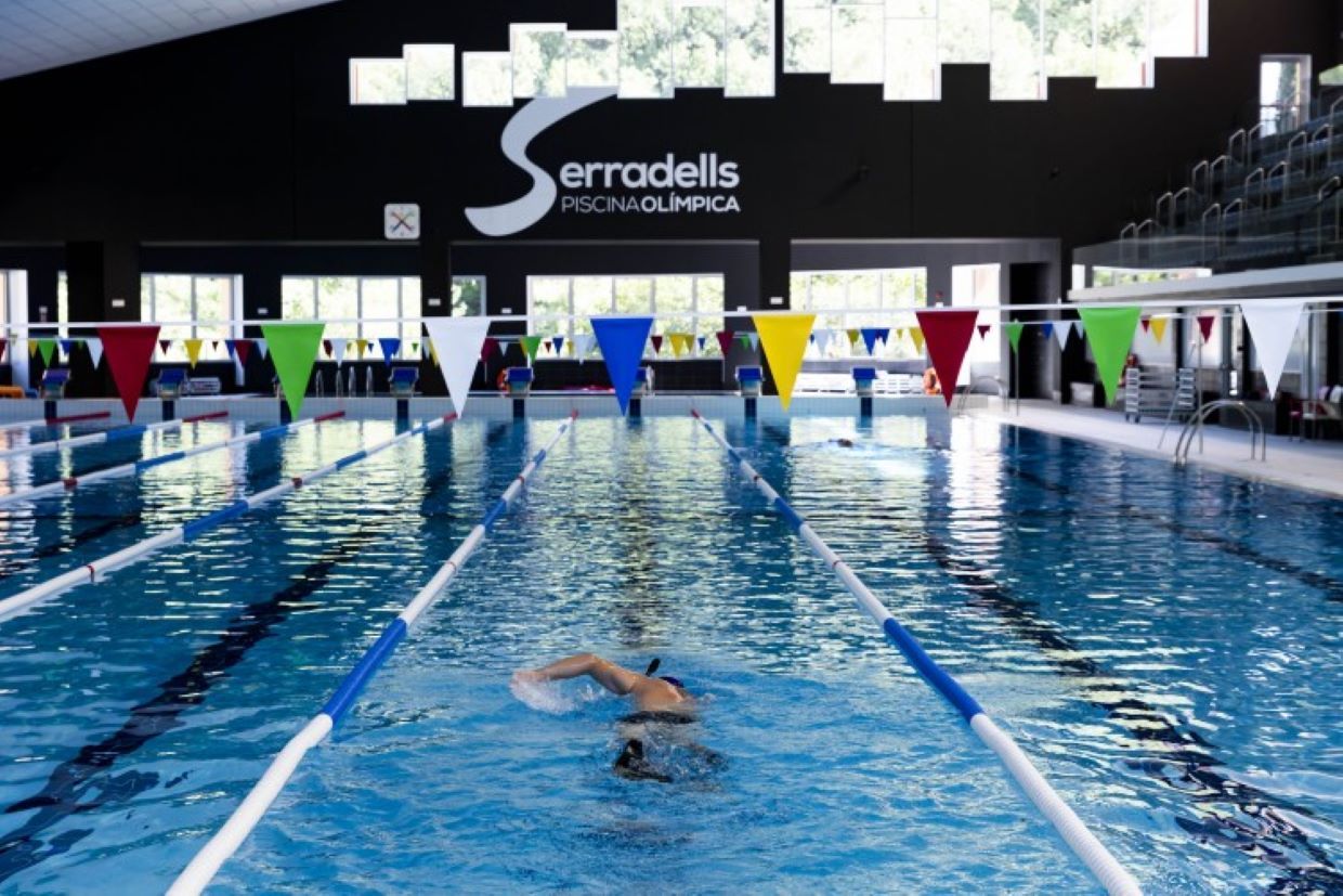 Piscina interior dels Serradells