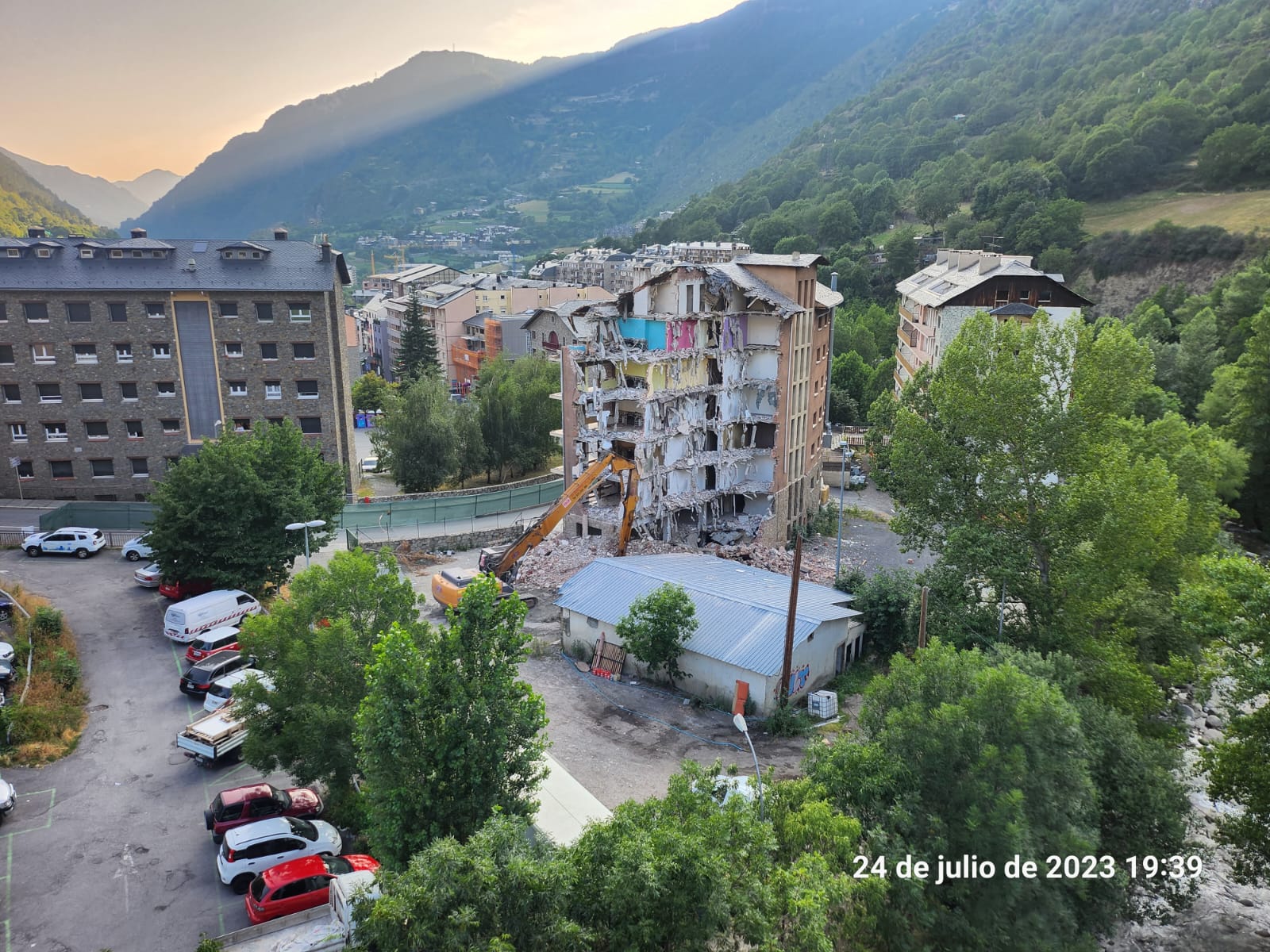 Treballs de demolició. Treballs de demolició.