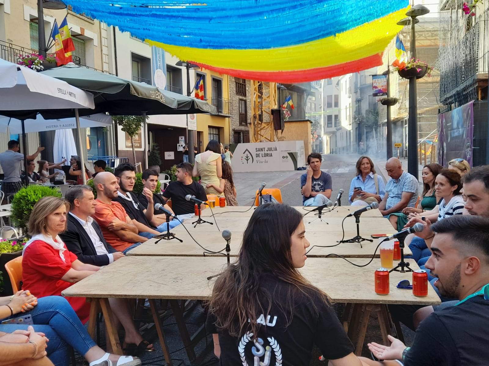 La Colla Laurediana entrevistant els cònsols