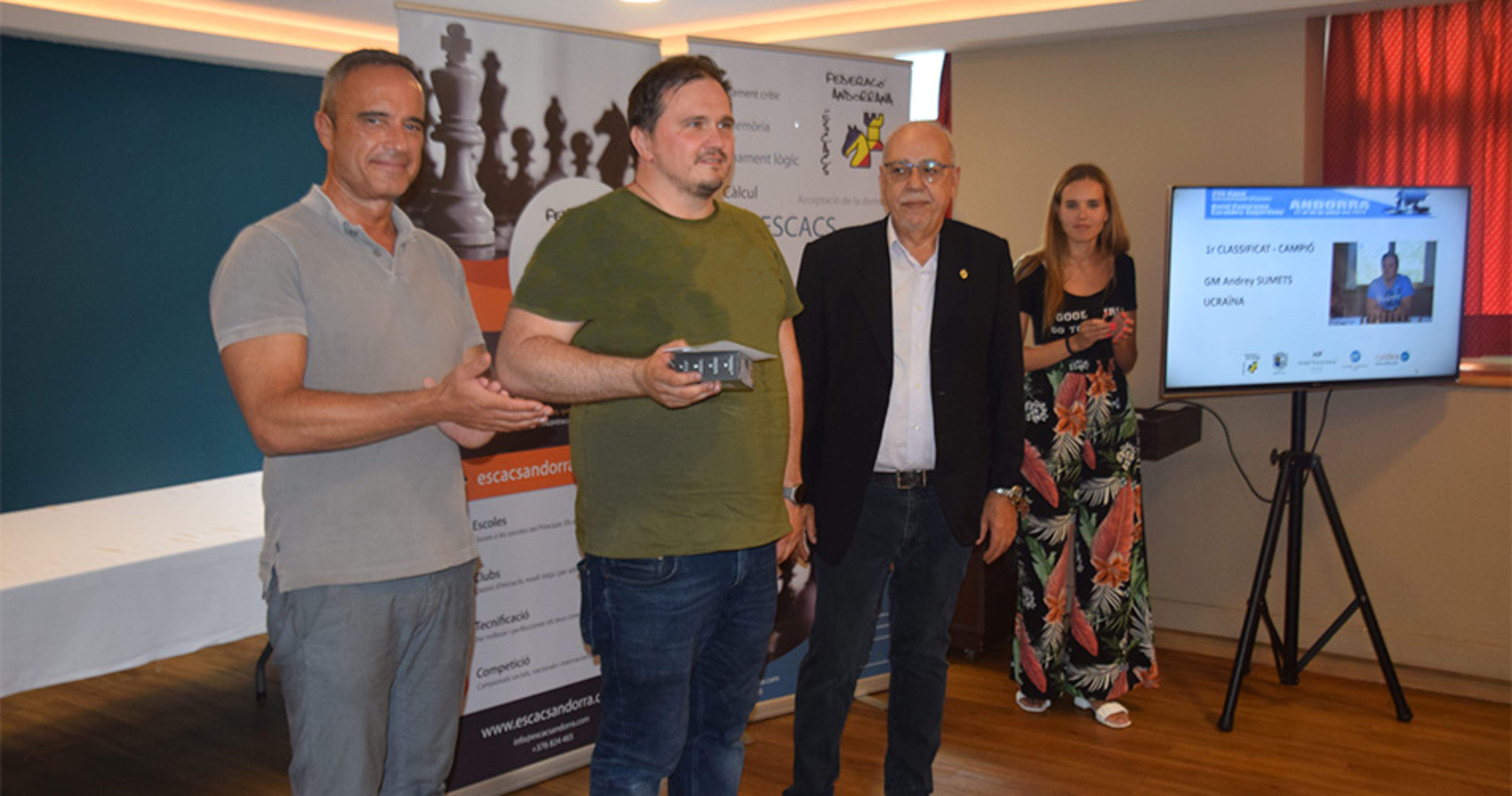 Alain Cabanes (esquerra) al costat del campió del torneig, Andrei Sumets, ucrainès.