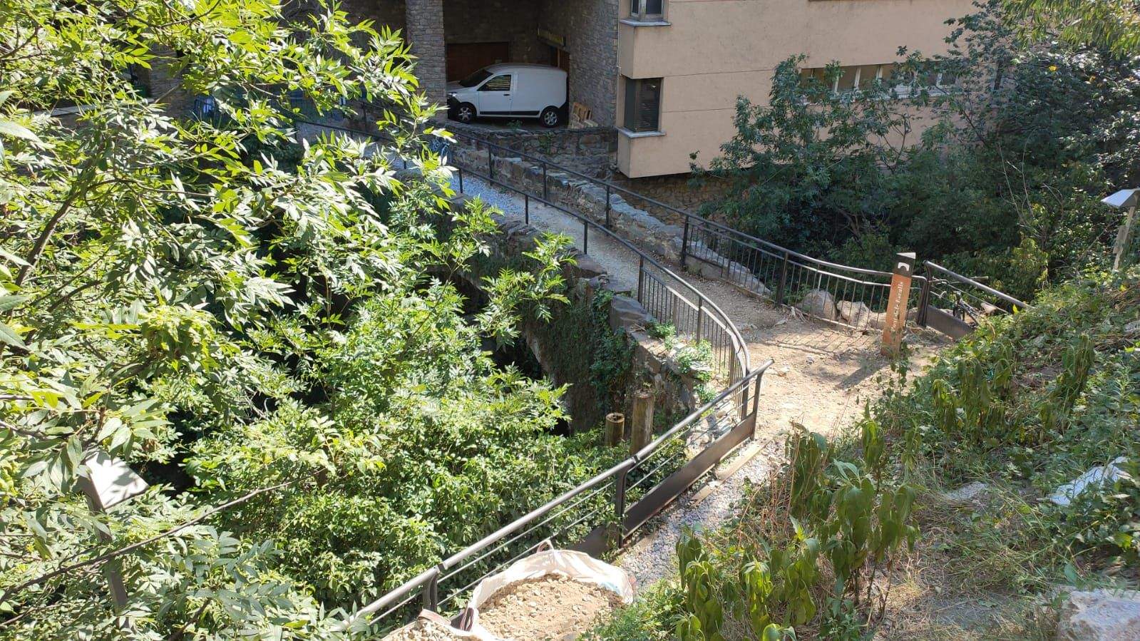 El pont dels Escalls ja torna a estar en plena actuació arqueològica.