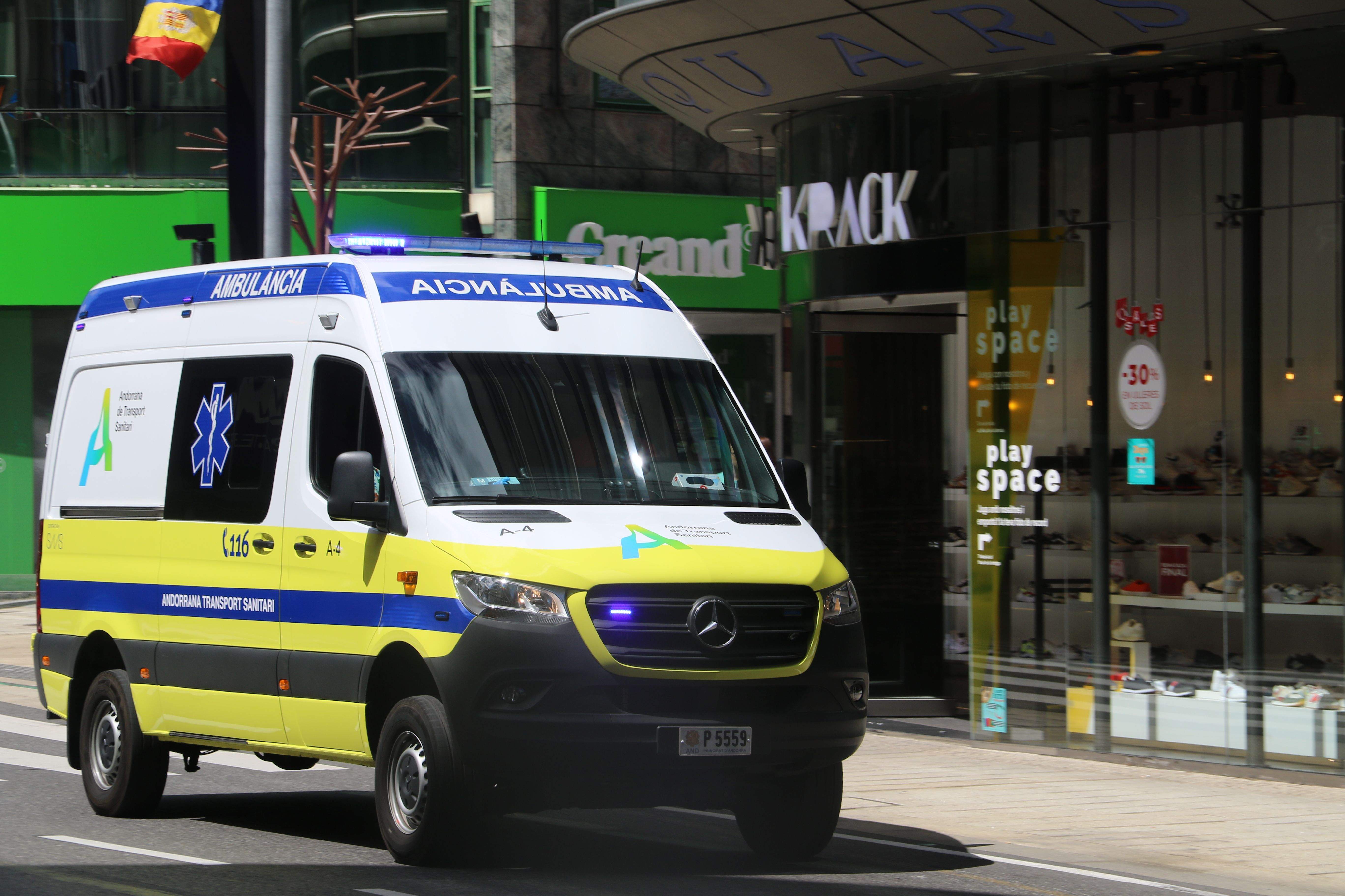 Una ambulància d'Andorrana de Transport Sanitari.