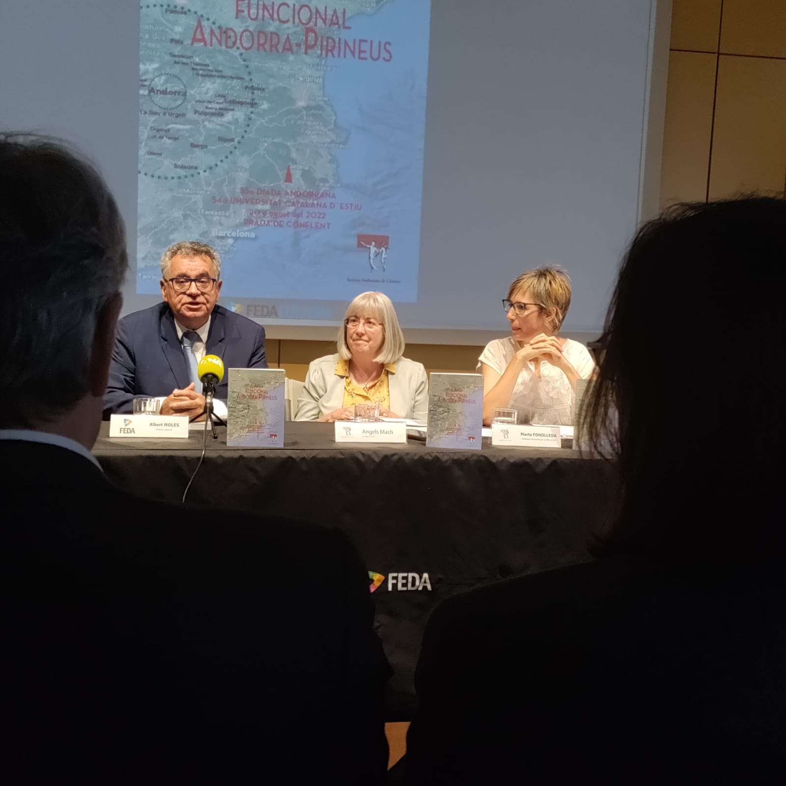 Pere Moles, Àngels Mach i Marta Fonolleda a la roda de premsa d'aquest dimarts al Museu de l'Electricitat.