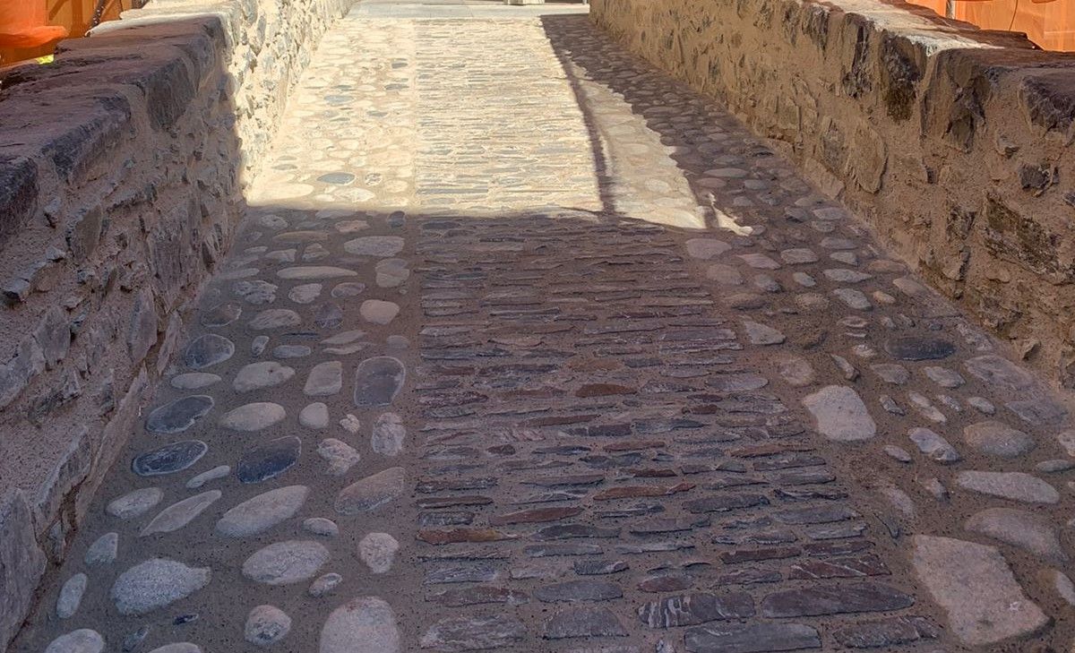 El nou paviment del pont d'Engordany.