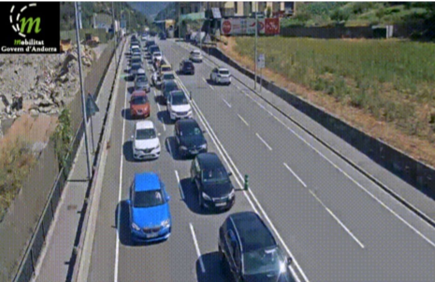 Cues a la general 1 prop de la frontera amb Espanya.