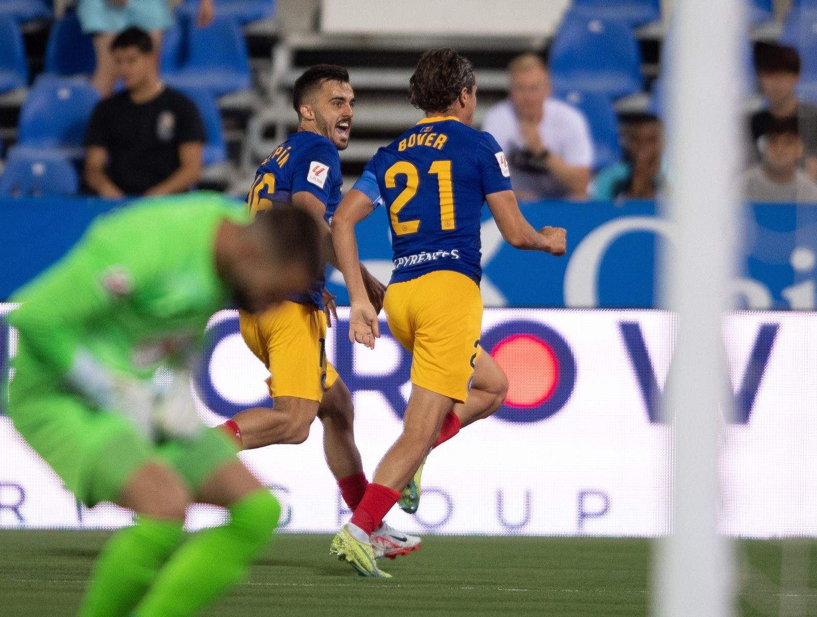 Bover celebra el gran gol que ha suposat el 0-1.